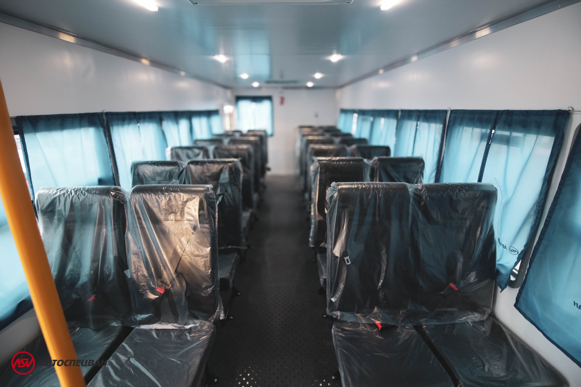 Вахтовый автобус Shacman X3000, 28 мест 5