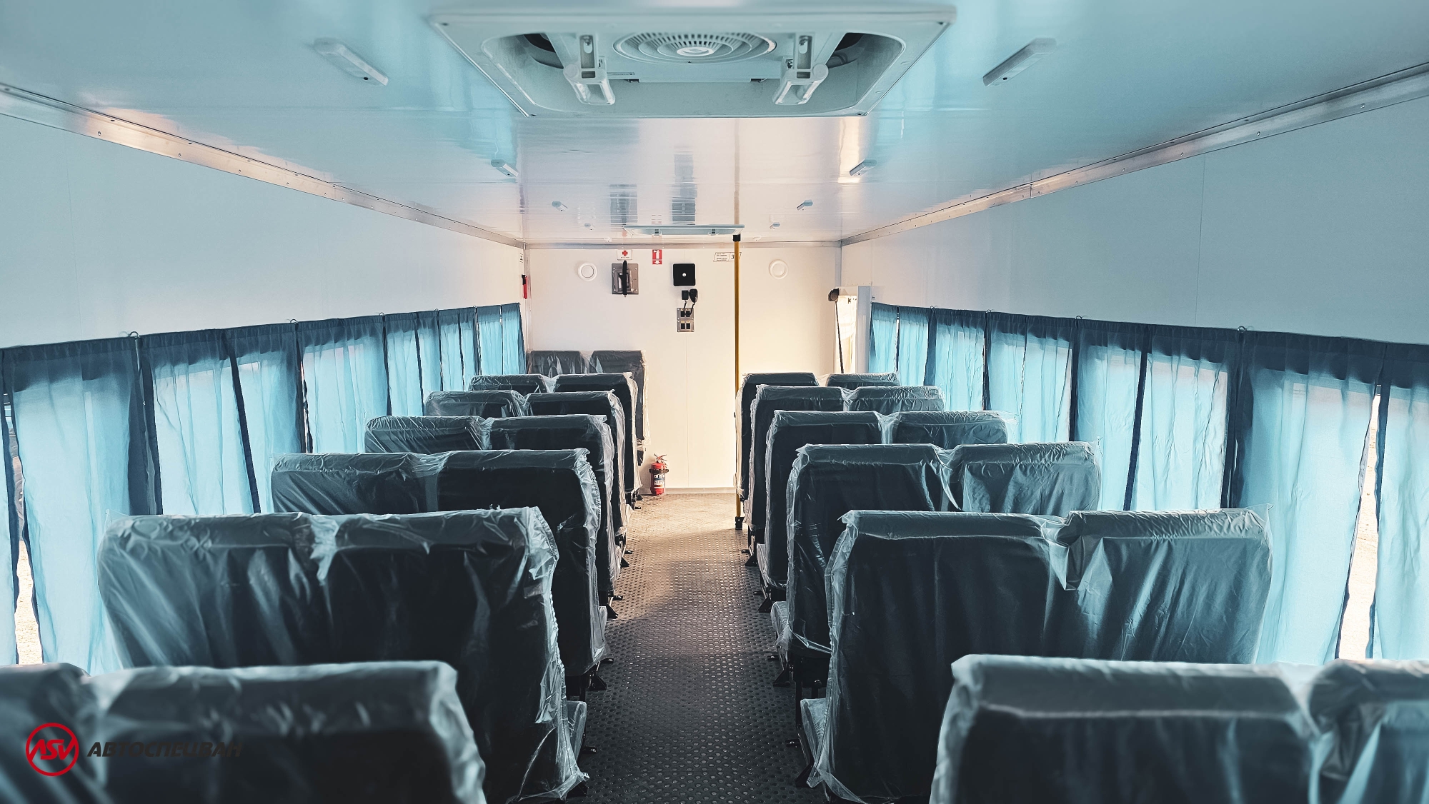 Вахтовый автобус Shacman X3000, 28 мест 4