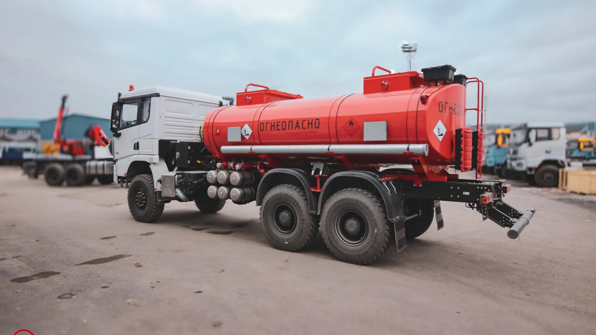 Автотопливозаправщик АТЗ-12/2 Shacman X3000 6х6 (односкатная ошиновка) 2