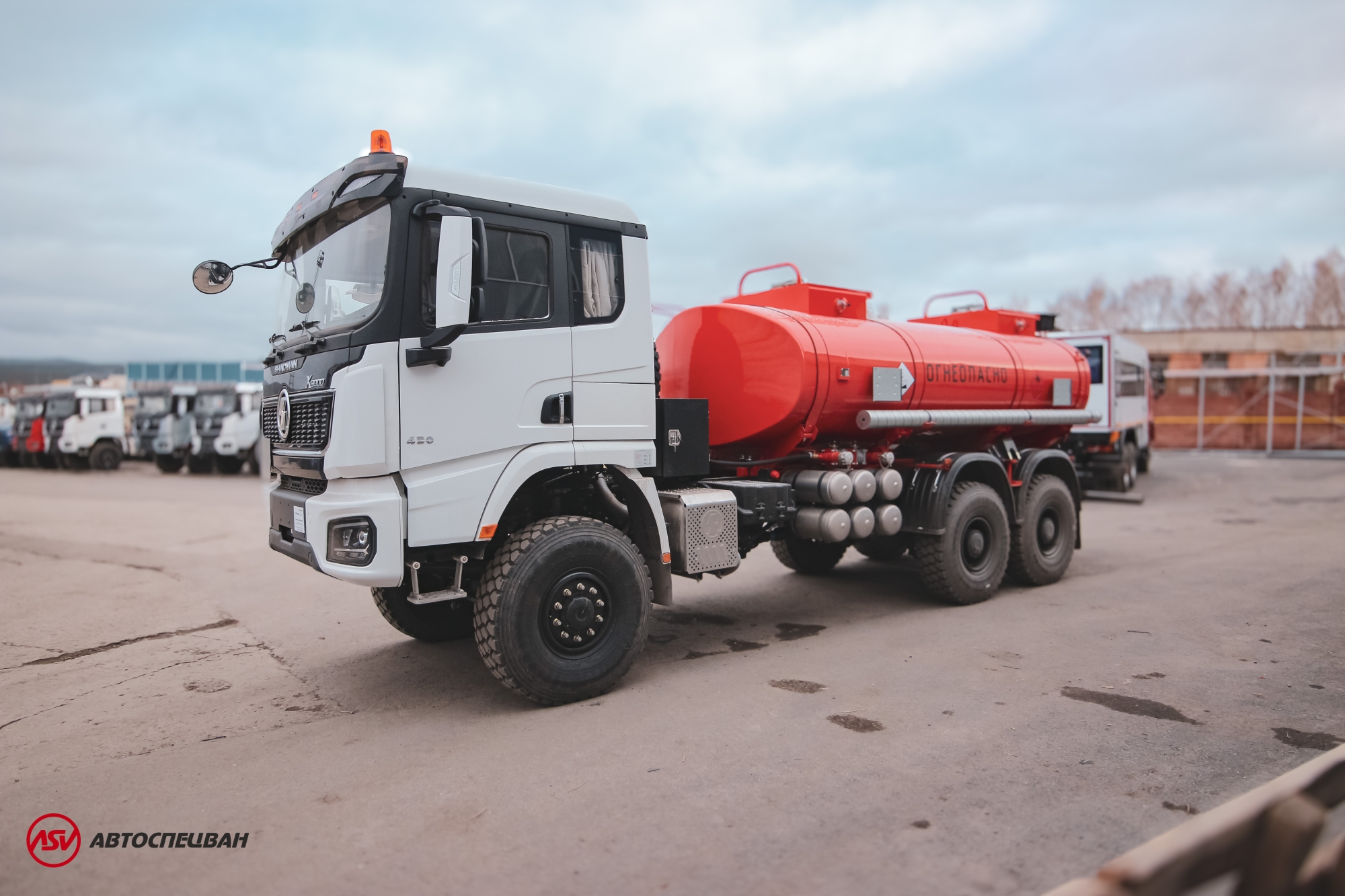 Автотопливозаправщик АТЗ-12/2 Shacman X3000 6х6 (односкатная ошиновка) 4