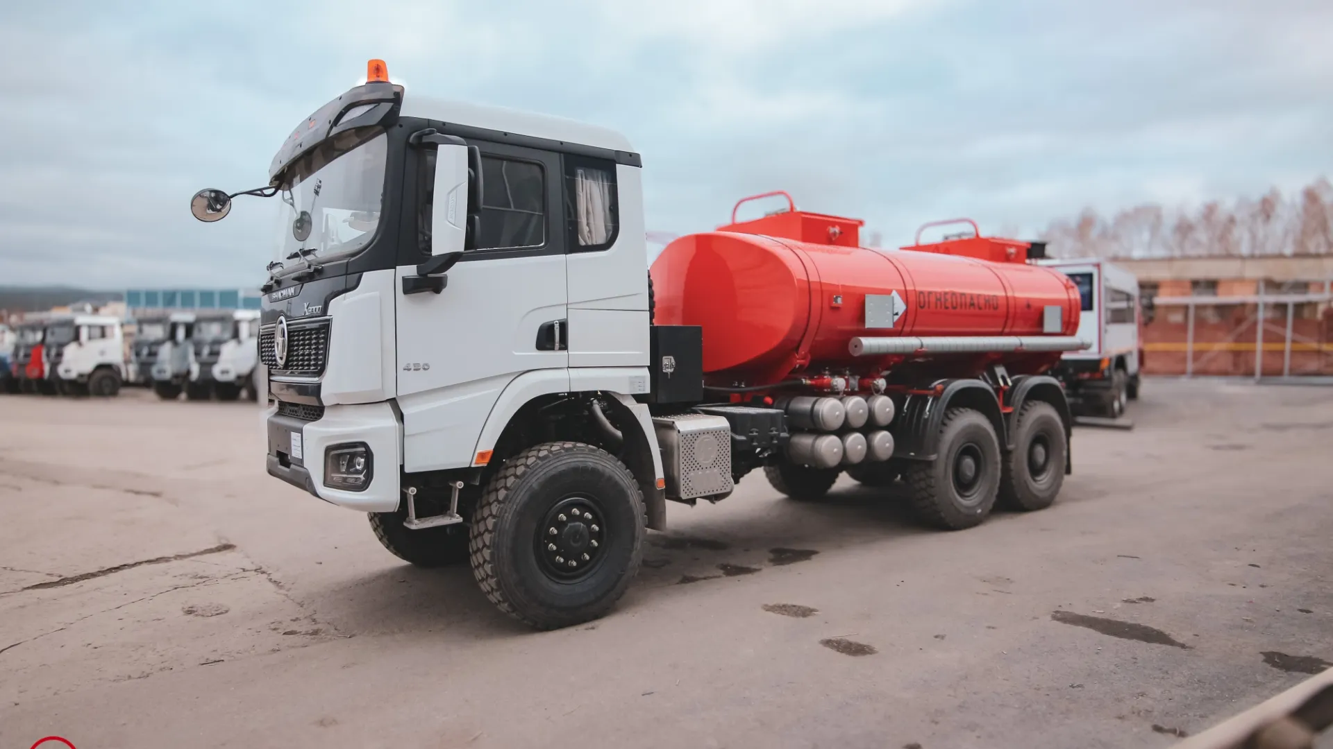 Автотопливозаправщик АТЗ-12/2 Shacman X3000 6х6 (односкатная ошиновка) 4
