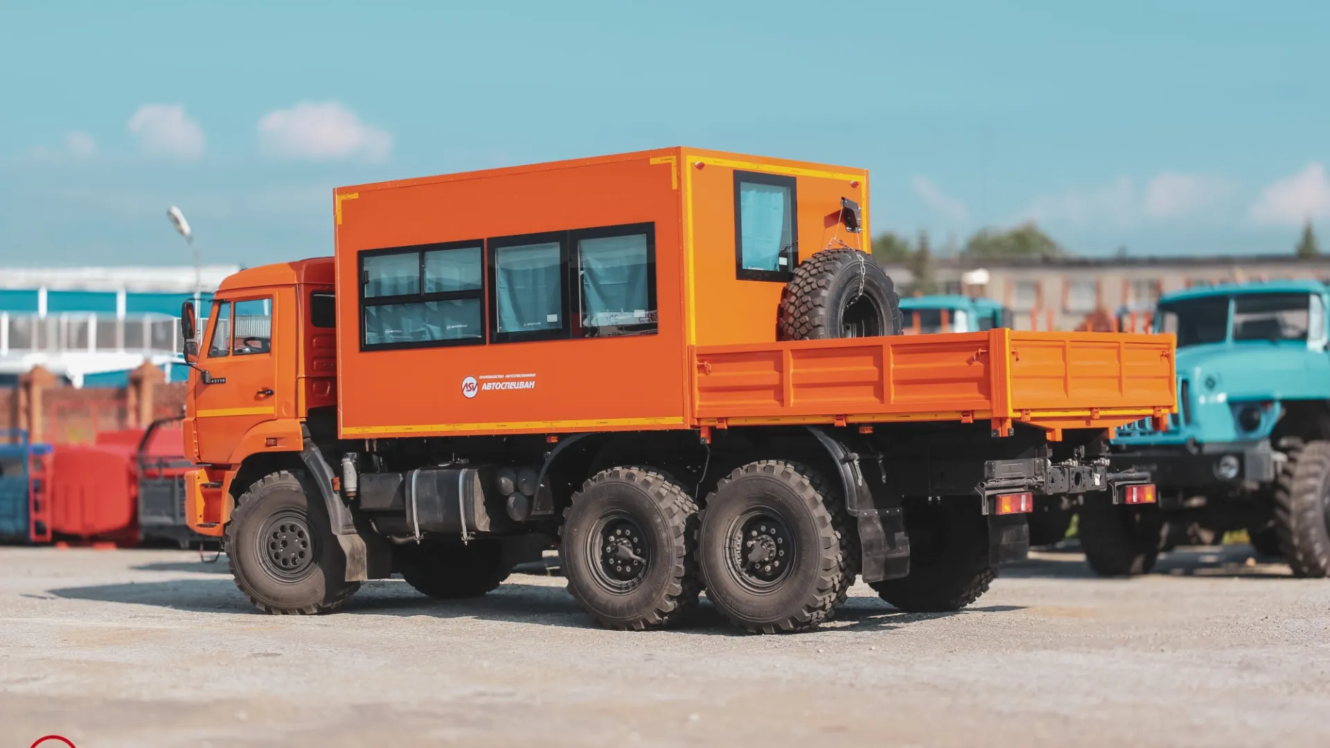 Вахтовый автобус АСВ 7721 КАМАЗ 43118-3027-50, 12 мест (кат. D) 1