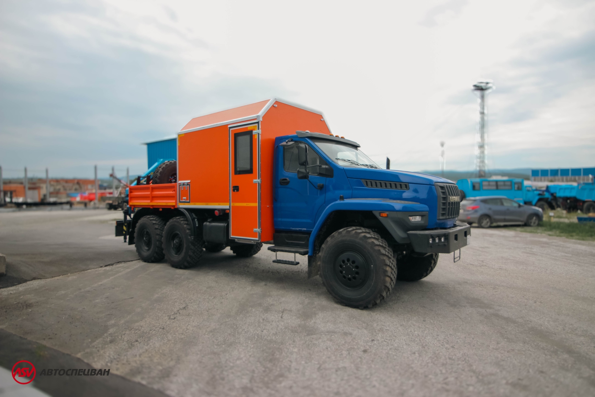 Агрегат для ремонта и обслуживания качалок АРОК УРАЛ NEXT 4320-6952-72(Е5) с КМУ ИМ-55 0