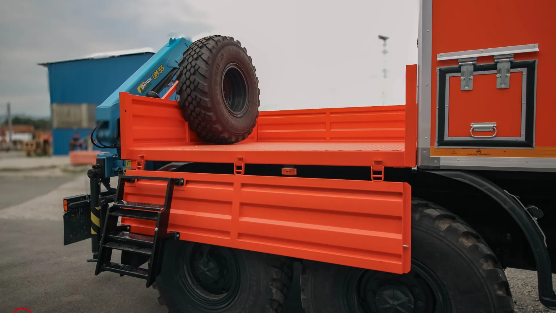 Агрегат для ремонта и обслуживания качалок АРОК УРАЛ NEXT 4320-6952-72(Е5) с КМУ ИМ-55 4