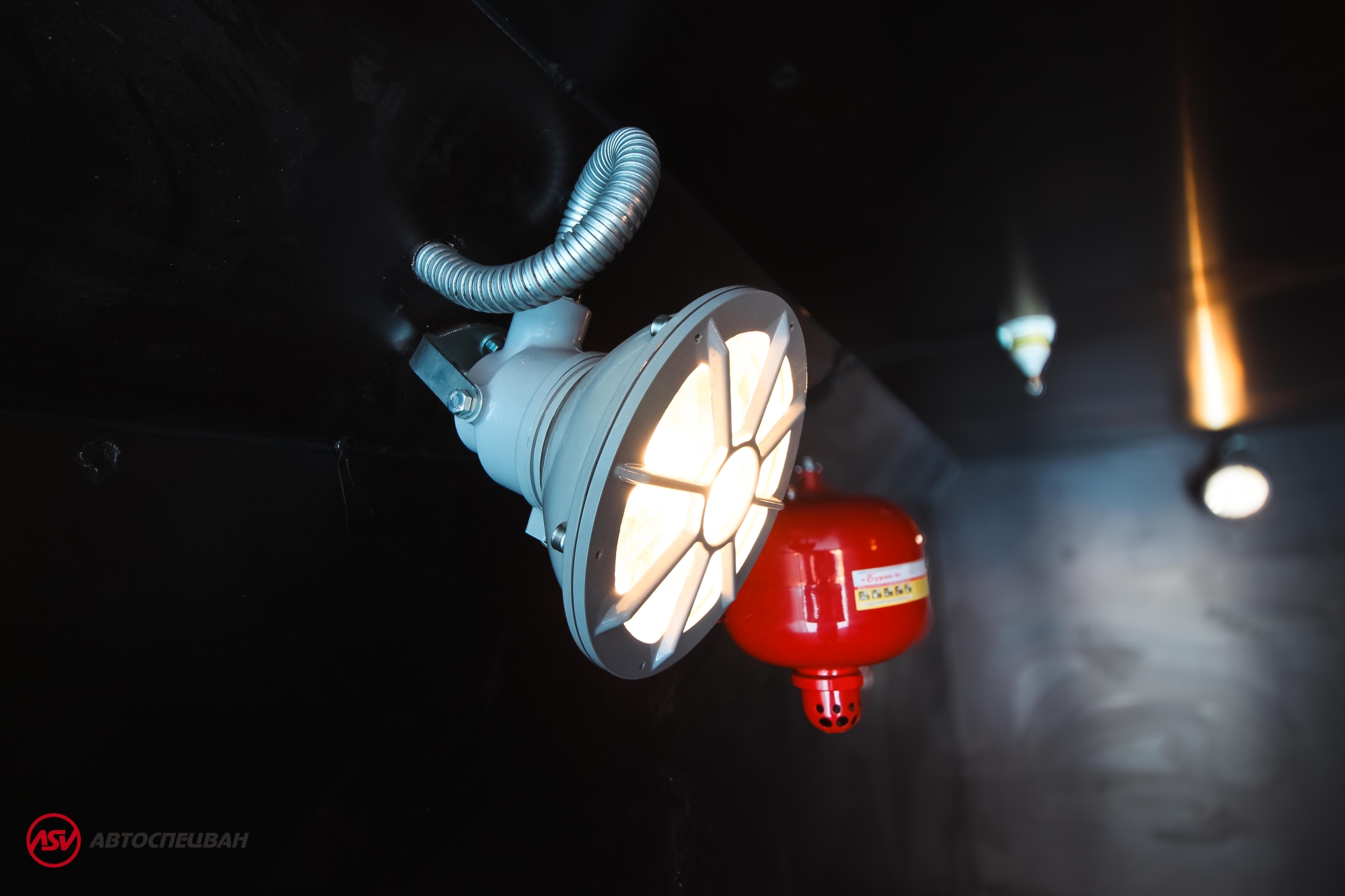 Автомобиль для взрывчатых веществ на КамАЗ 43118-3027-50 9