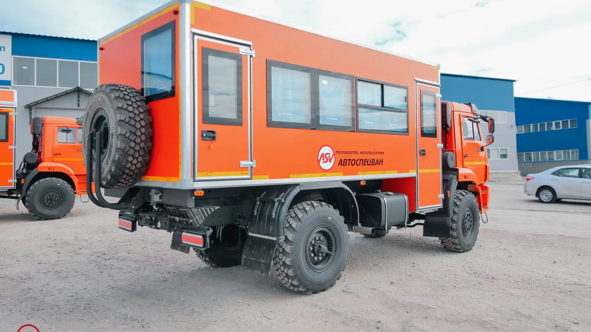 Вахтовый автобус КАМАЗ 43502-3036-66, 20 мест 2