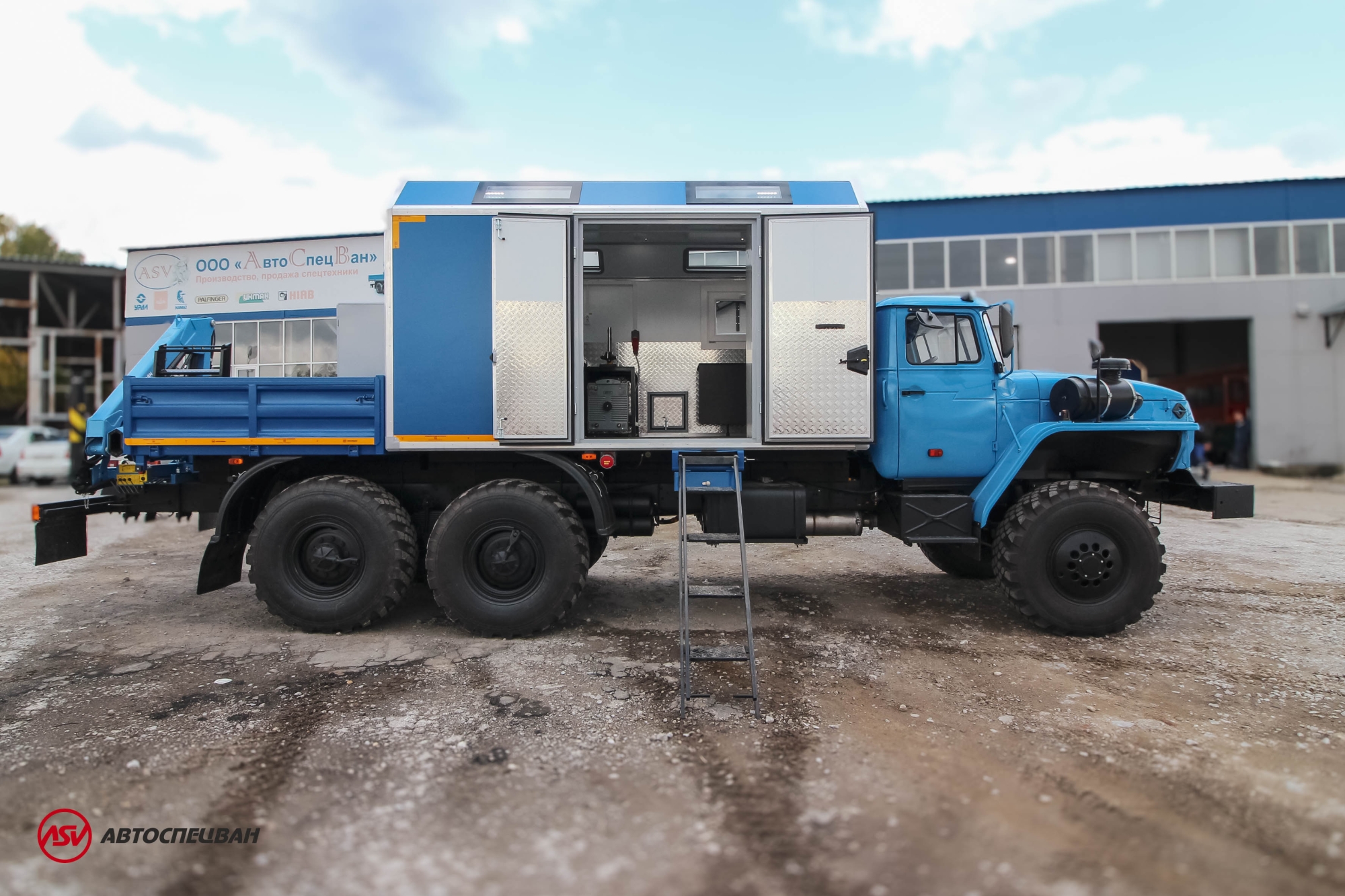 Передвижная мастерская ПАРМ Урал 4320-1912-60 (Евро-5) с бортовой платформой и КМУ ИМ-25 2