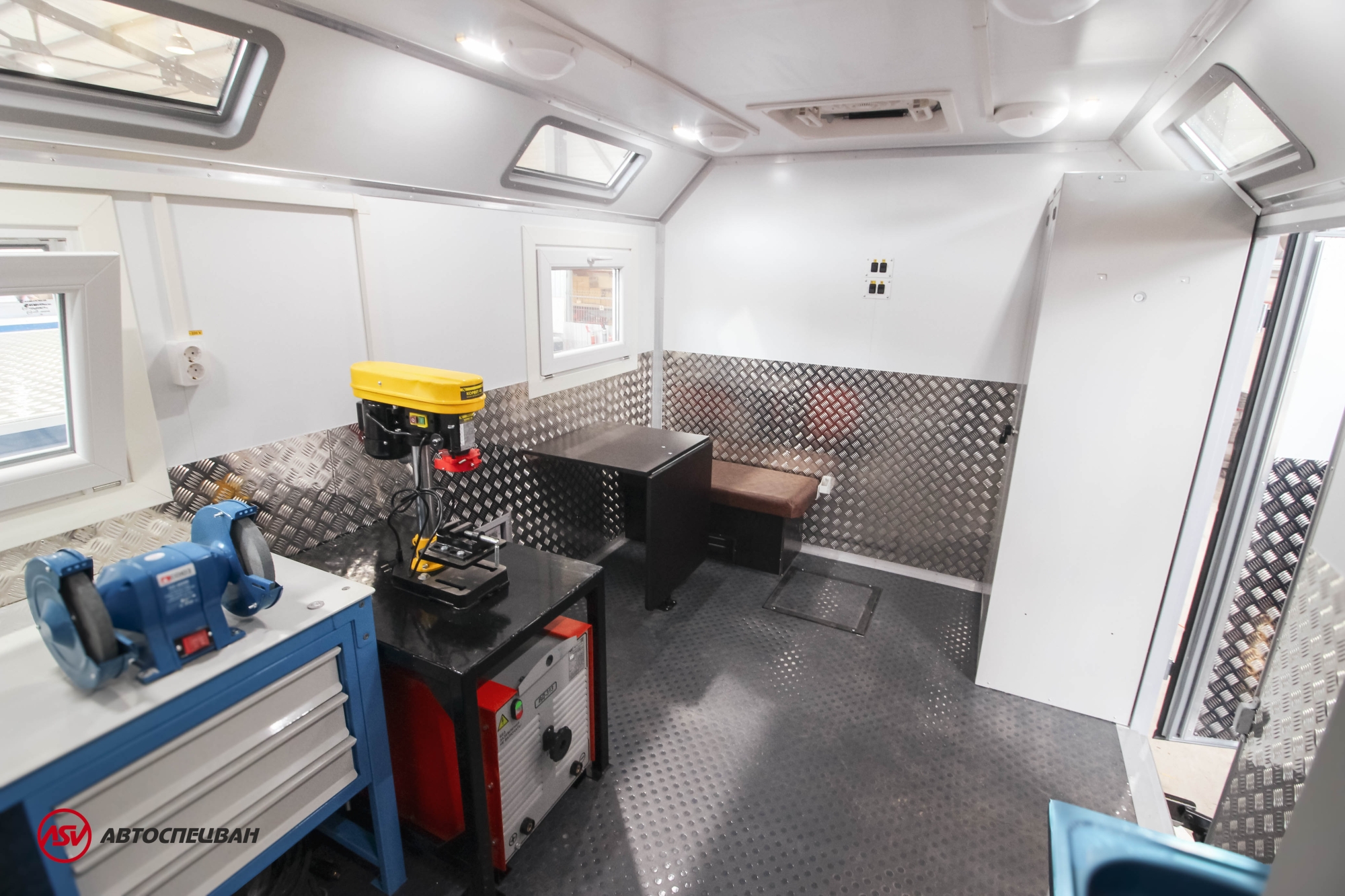 Передвижная мастерская ПАРМ Урал 4320-1912-60 (Евро-5) с бортовой платформой и КМУ ИМ-25 9