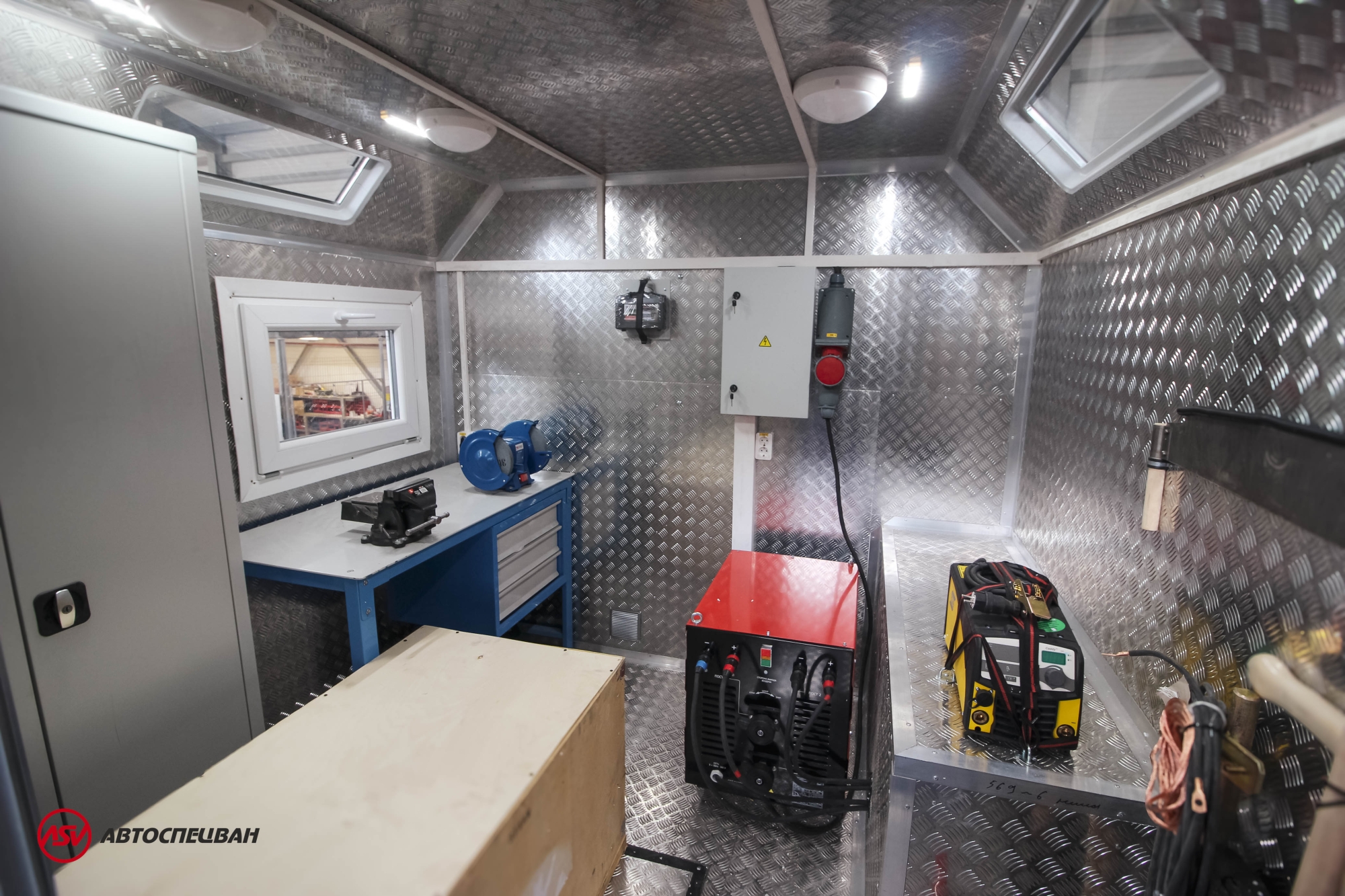 Передвижная мастерская ПАРМ КАМАЗ 43118-3086-50 с КМУ ИМ-95 1