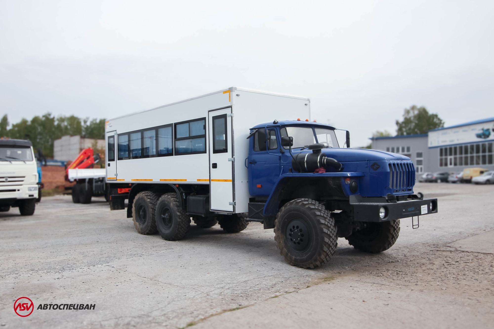 Вахтовый автобус Урал 4320-1912-60, 28 мест 0