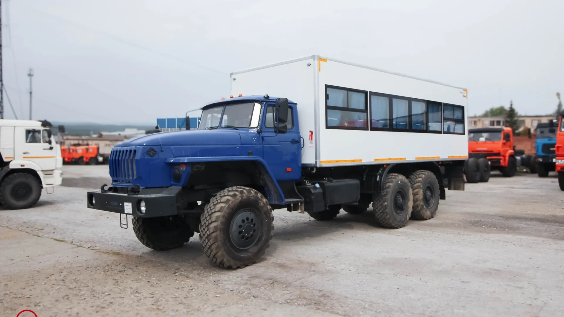 Вахтовый автобус Урал 4320-1912-60, 28 мест 1