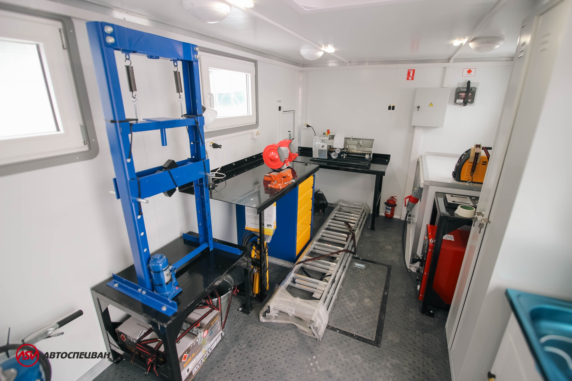 ПАРМ с КМУ Fassi F85.0.22 КамАЗ 43118-50 5