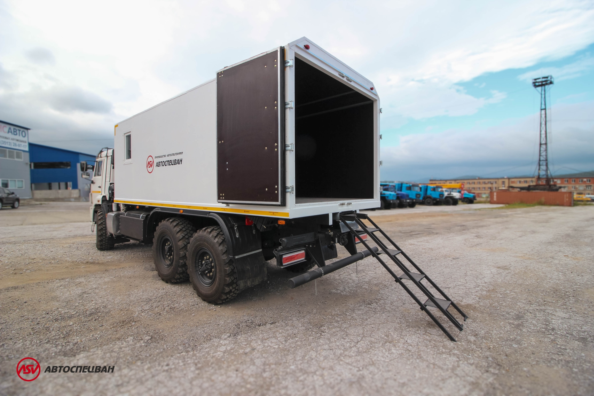 Автомобиль для взрывчатых веществ КамАЗ-43118-3027-50 8