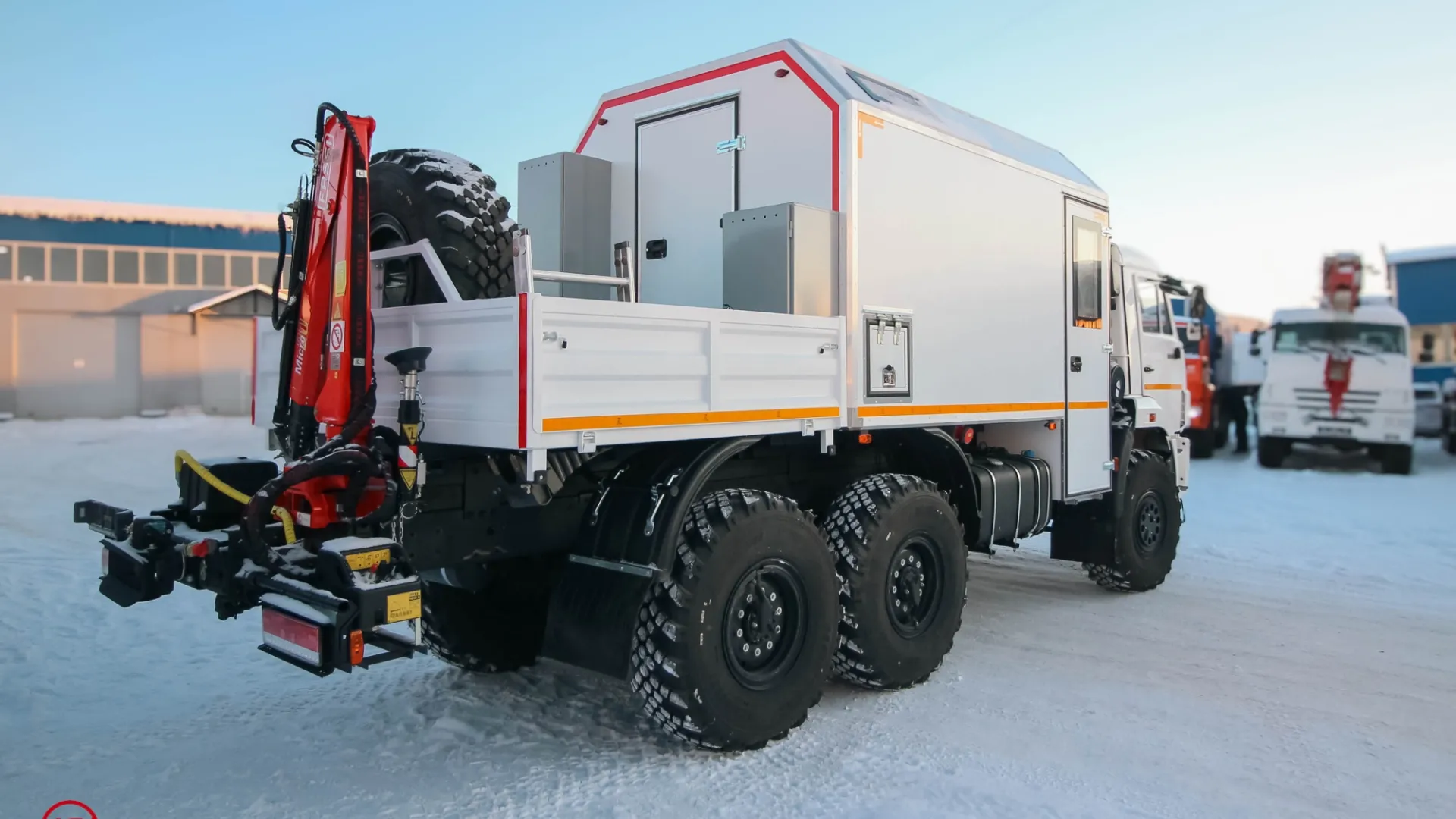 Агрегат ремонта и обслуживания качалок Камаз 43118-3027-50 с КМУ Fassi M20A.12 1