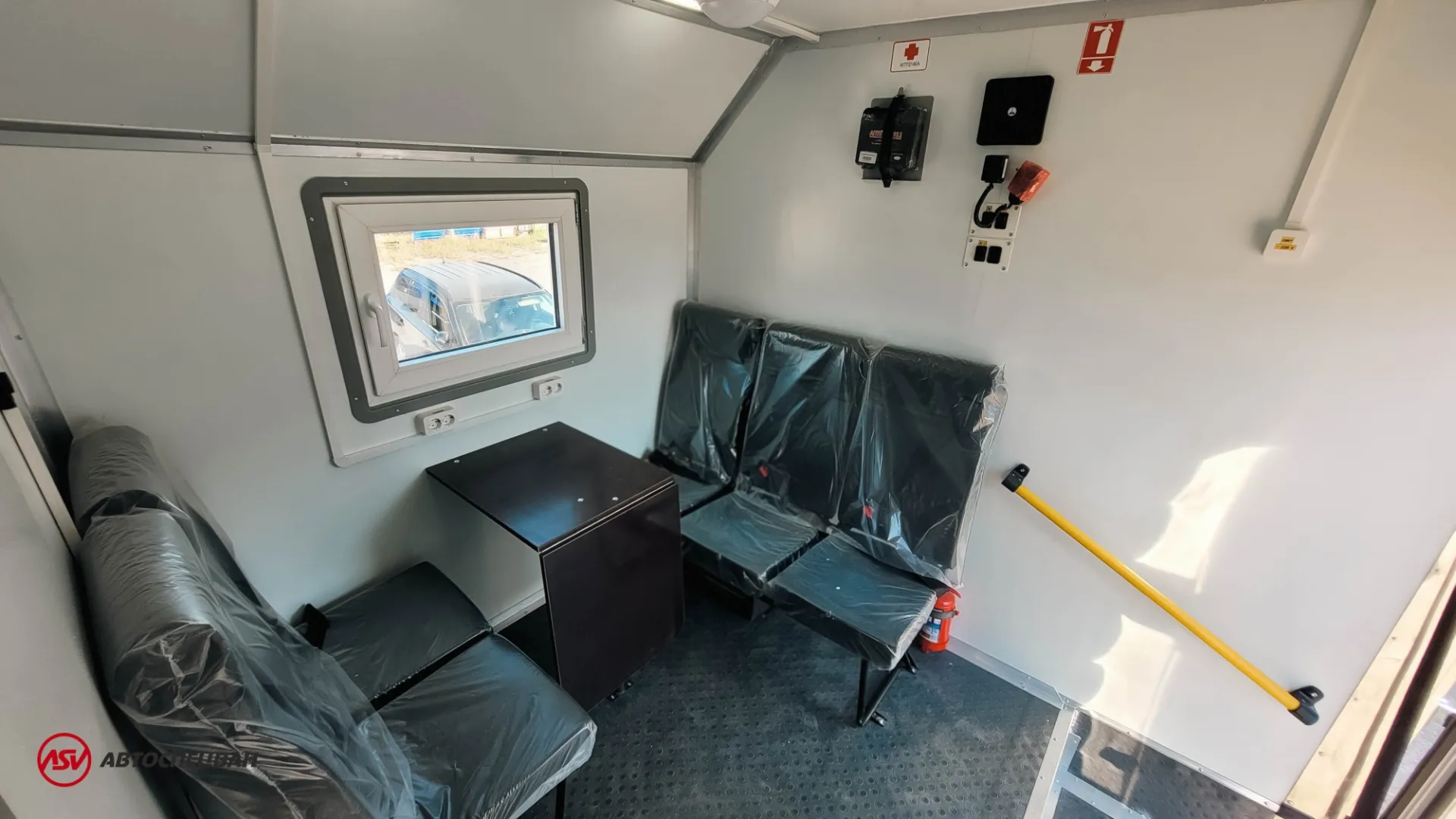 Агрегат ремонта и обслуживания качалок АРОК Камаз 43118-3027-50 с КМУ AmcoVeba 815/2S 7
