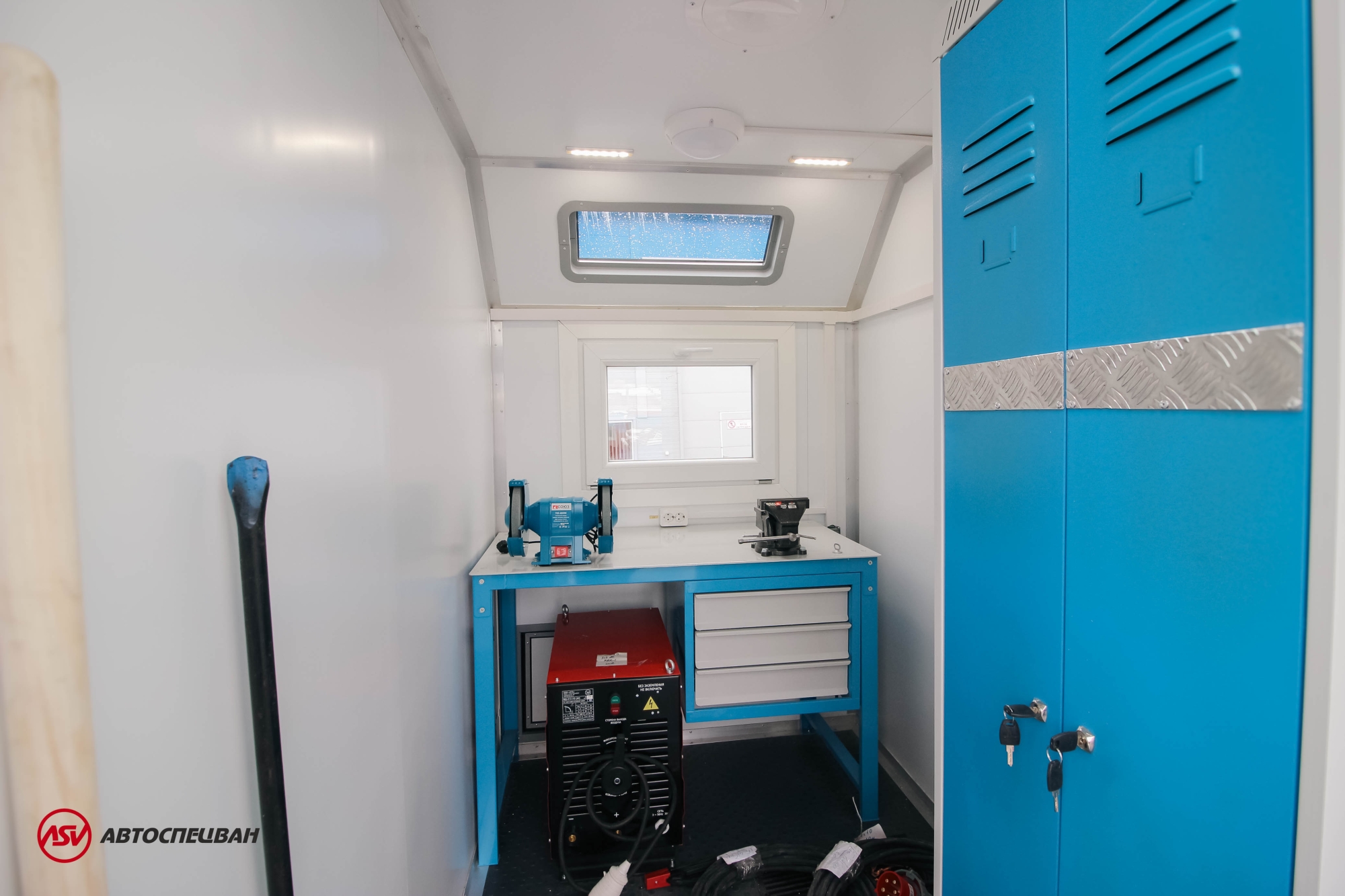 Передвижная мастерская ПАРМ КАМАЗ 43118-3027-50 с КМУ ИМ-55 6