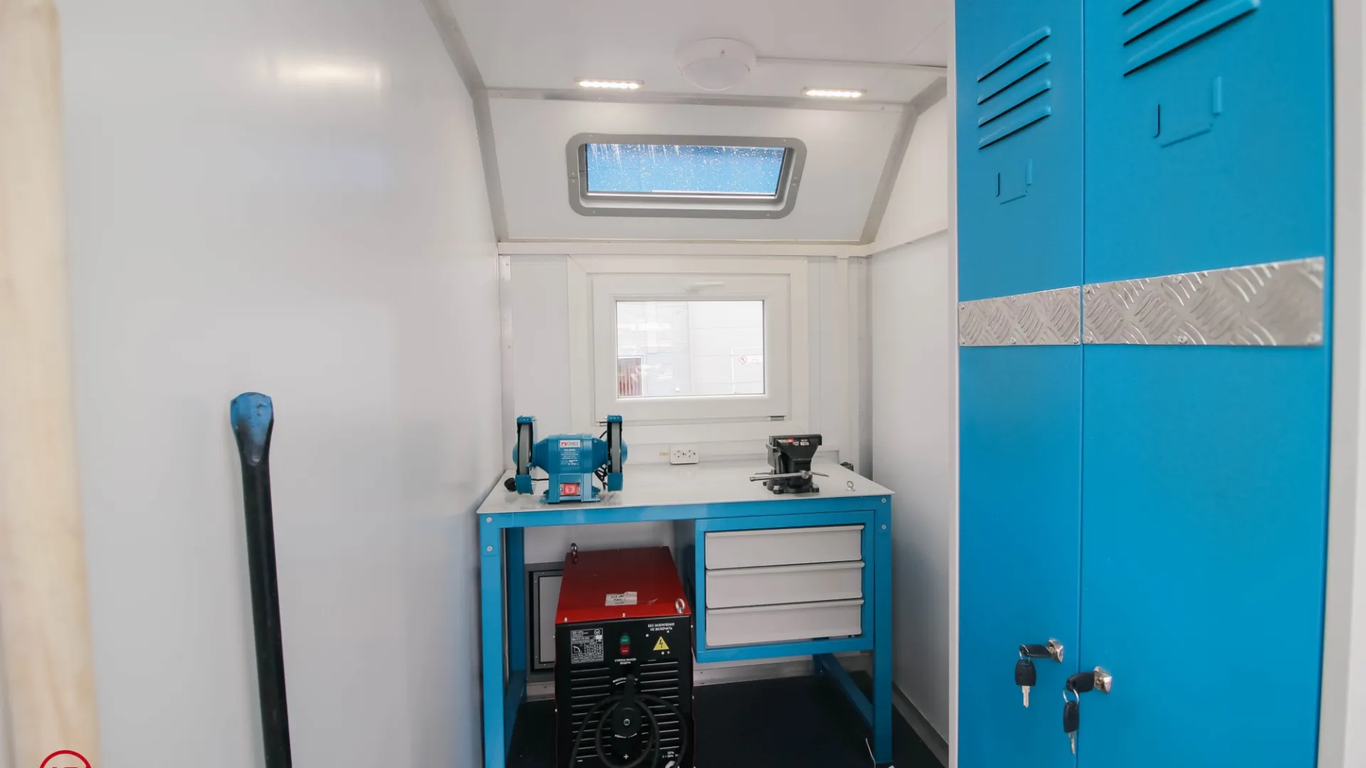 Передвижная мастерская ПАРМ КАМАЗ 43118-3027-50 с КМУ ИМ-55 6