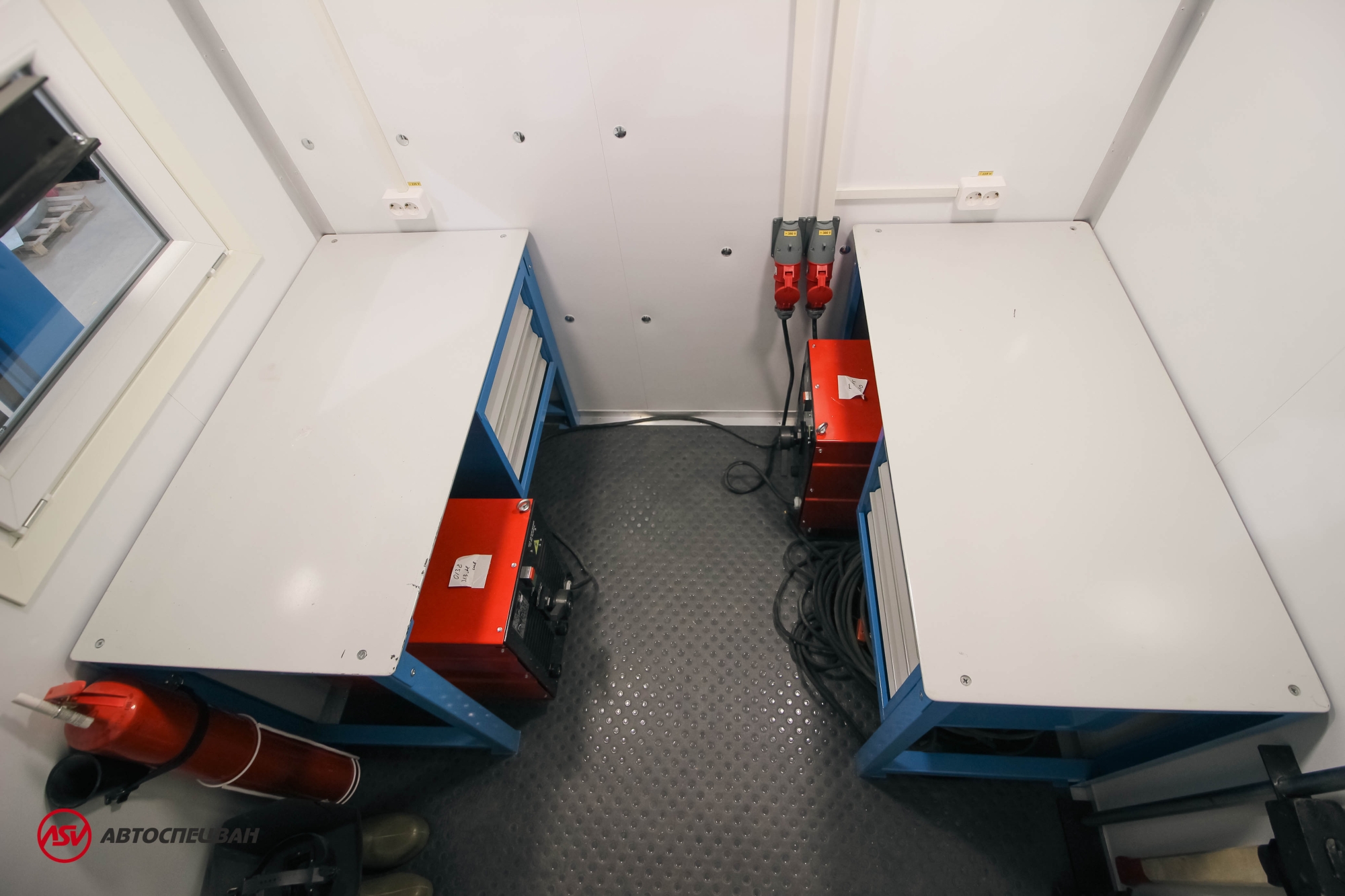 Передвижная мастерская ПАРМ КамАЗ 43118-3027-50 с КМУ ИМ-50 12