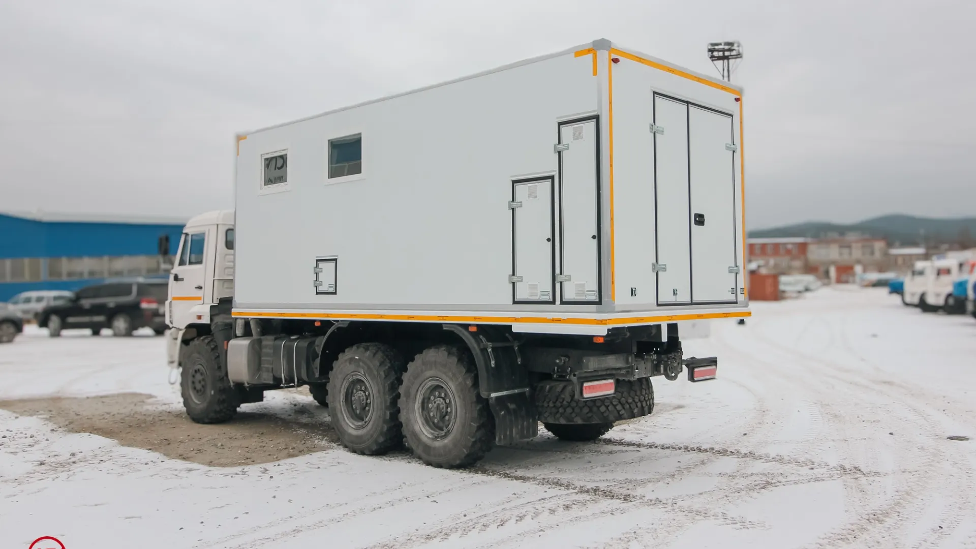 Передвижная мастерская ПАРМ АСВ КАМАЗ 43118-3027-50 с жилым отсеком 2