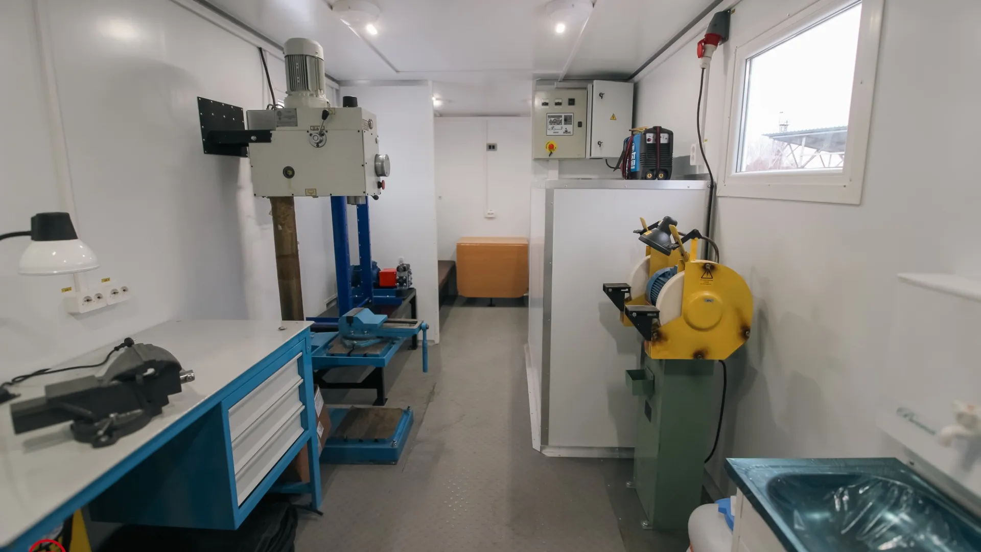 Передвижная мастерская ПАРМ АСВ КАМАЗ 43118-3027-50 с жилым отсеком 9