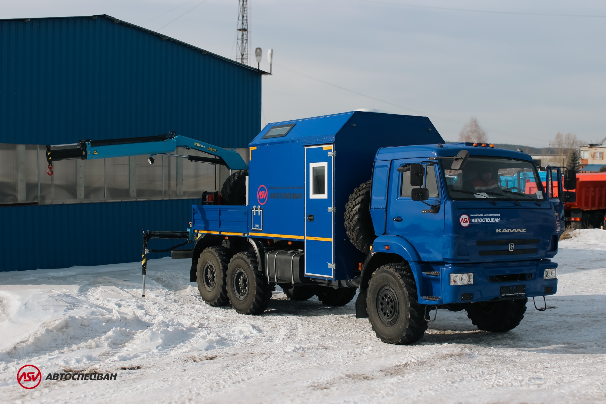 Передвижная мастерская ПАРМ Камаз 43118-3017-50 с бортовой платформой и КМУ ИМ-55 2