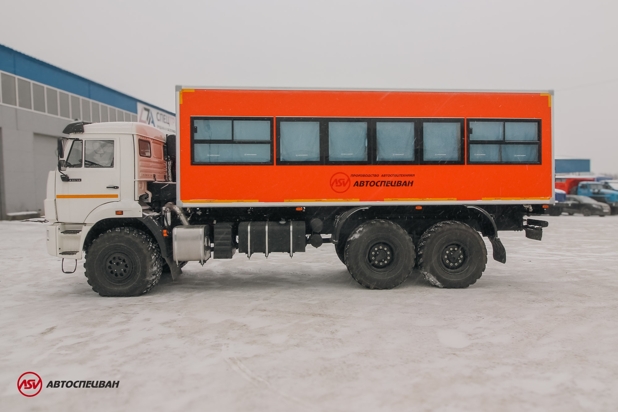 Вахтовый автобус КАМАЗ 43118-3027-50, 28 мест 4