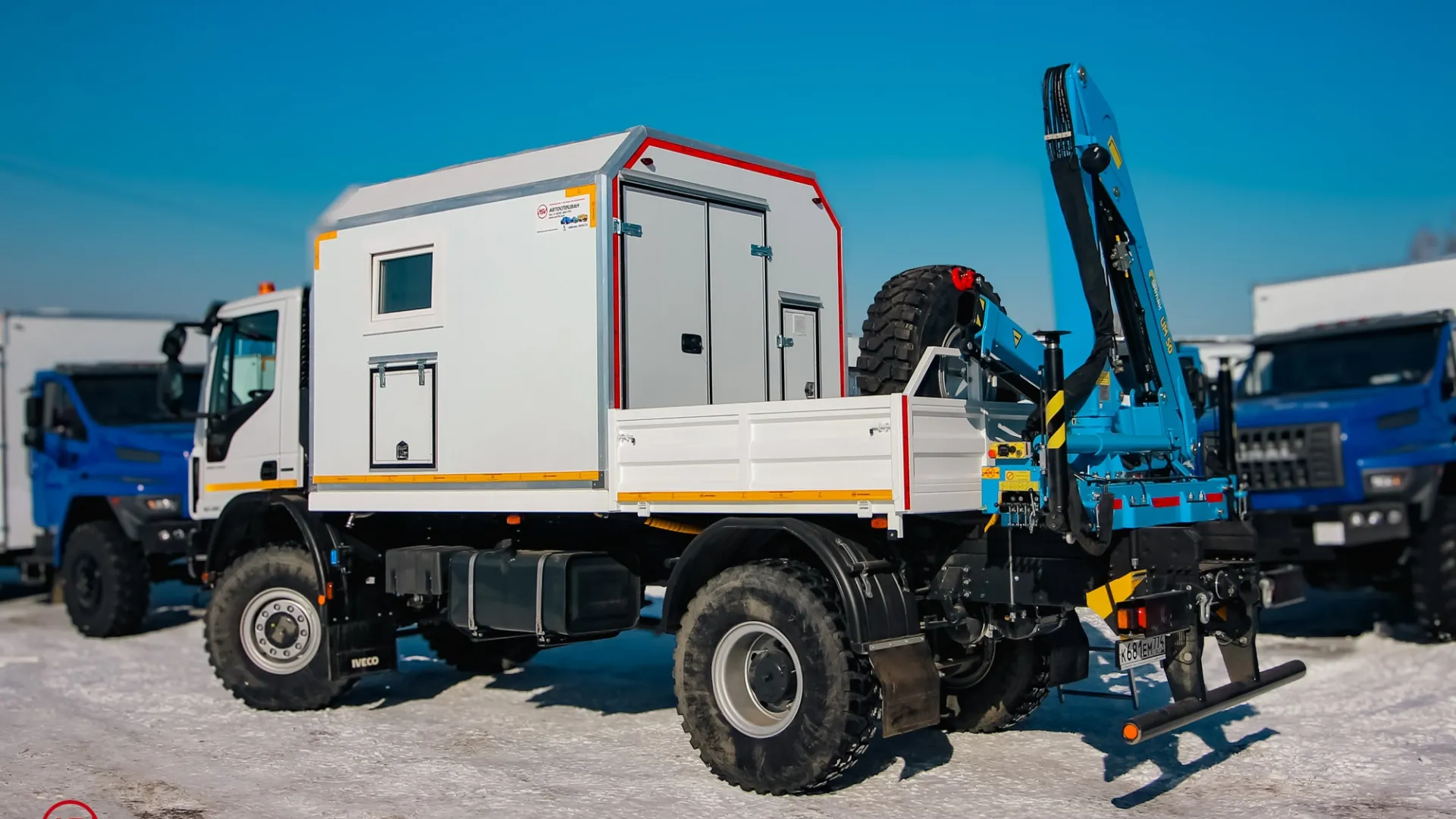 Передвижная мастерская ПАРМ на шасси Iveco АМТ EuroCargo MLC150 c бортовой платформой и КМУ ИМ-50 2
