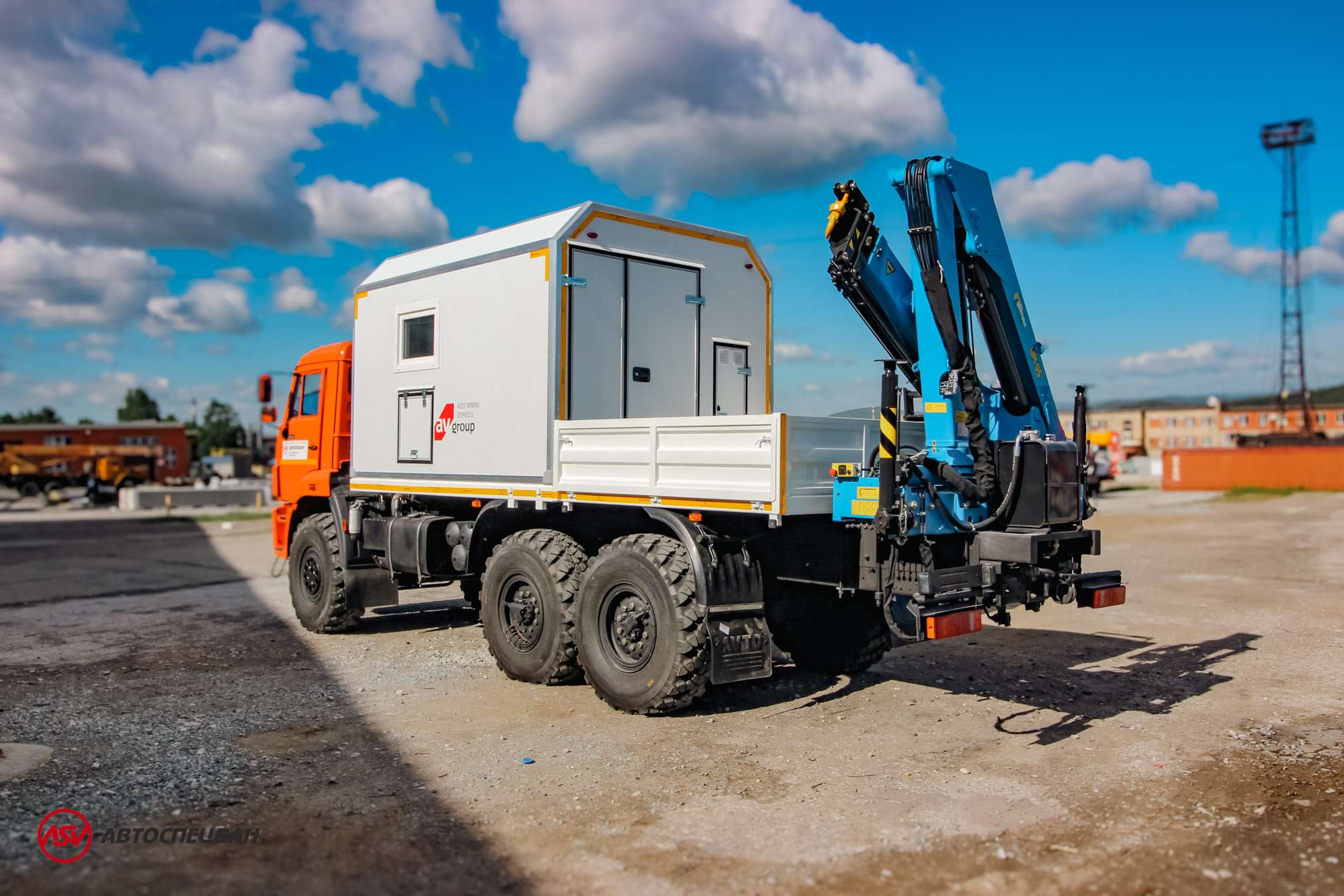 Агрегат для ремонта и обслуживания качалок АРОК КАМАЗ 43118-3027-50 с бортовой платформой и КМУ ИМ-95 1