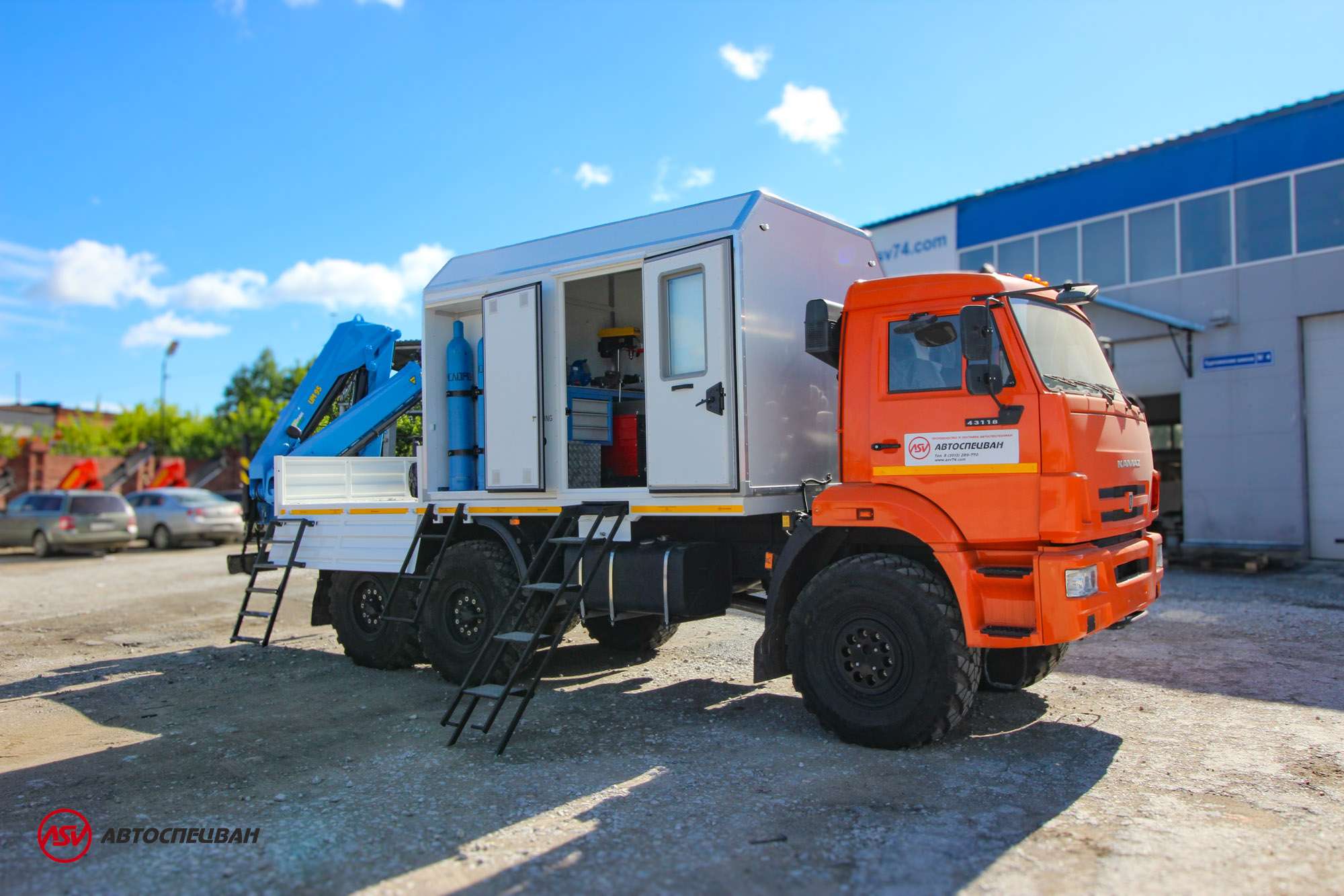 Агрегат для ремонта и обслуживания качалок АРОК КАМАЗ 43118-3027-50 с бортовой платформой и КМУ ИМ-95 3