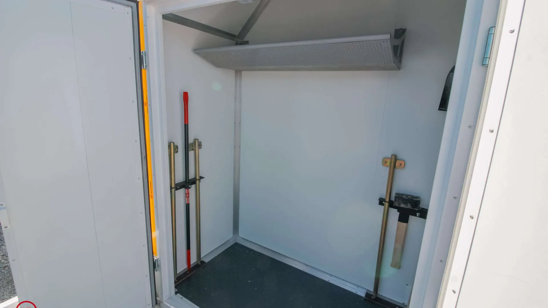 Агрегат для ремонта и обслуживания качалок АРОК КАМАЗ 43118-3027-50 с бортовой платформой и КМУ ИМ-95 9
