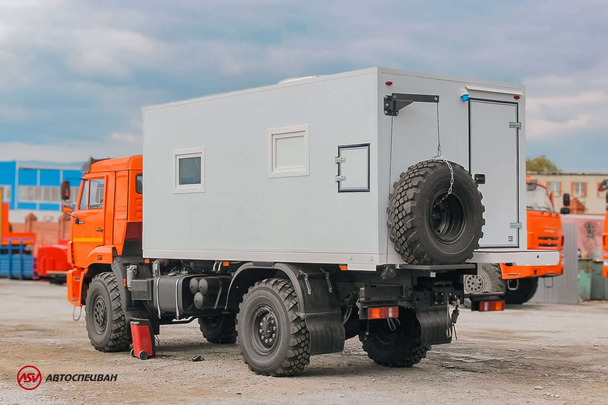 Передвижная проявочная лаборатория КамАЗ 43502 2