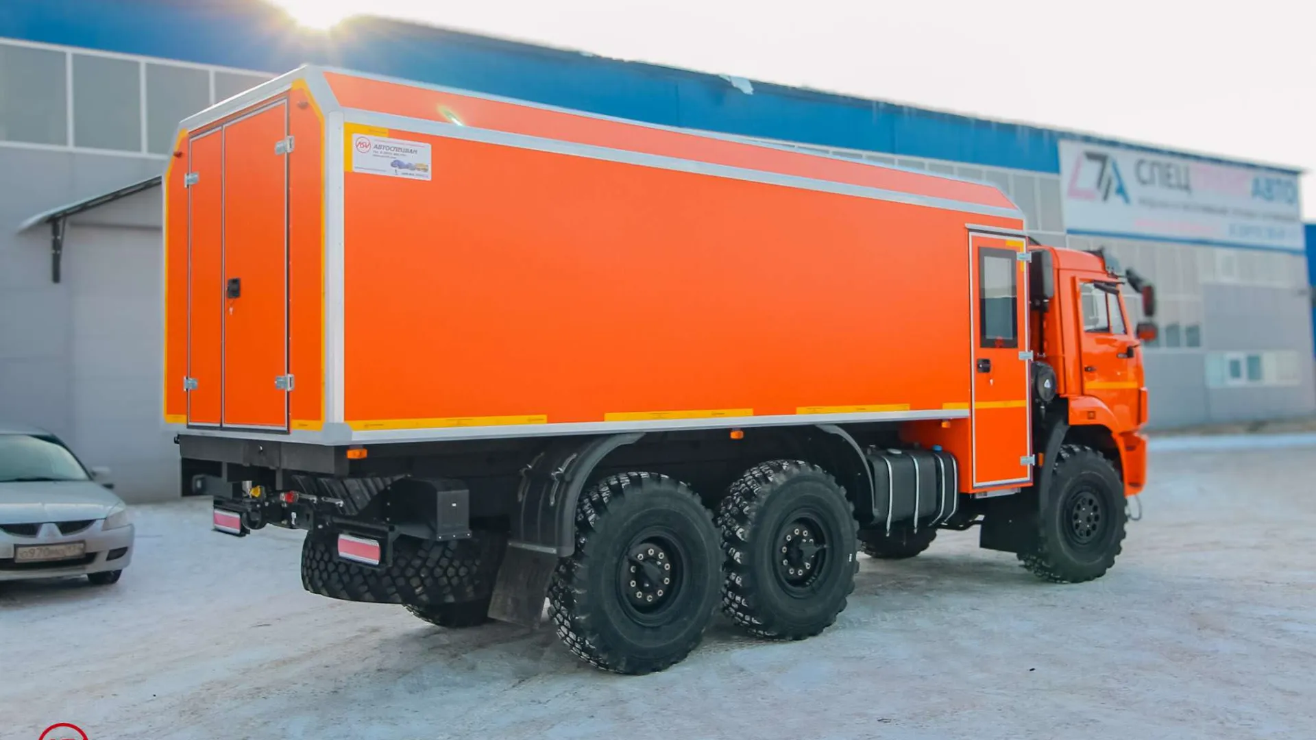 Передвижная мастерская ПАРМ АСВ КАМАЗ 43118-3027-50 с отсеком (7 мест) 1