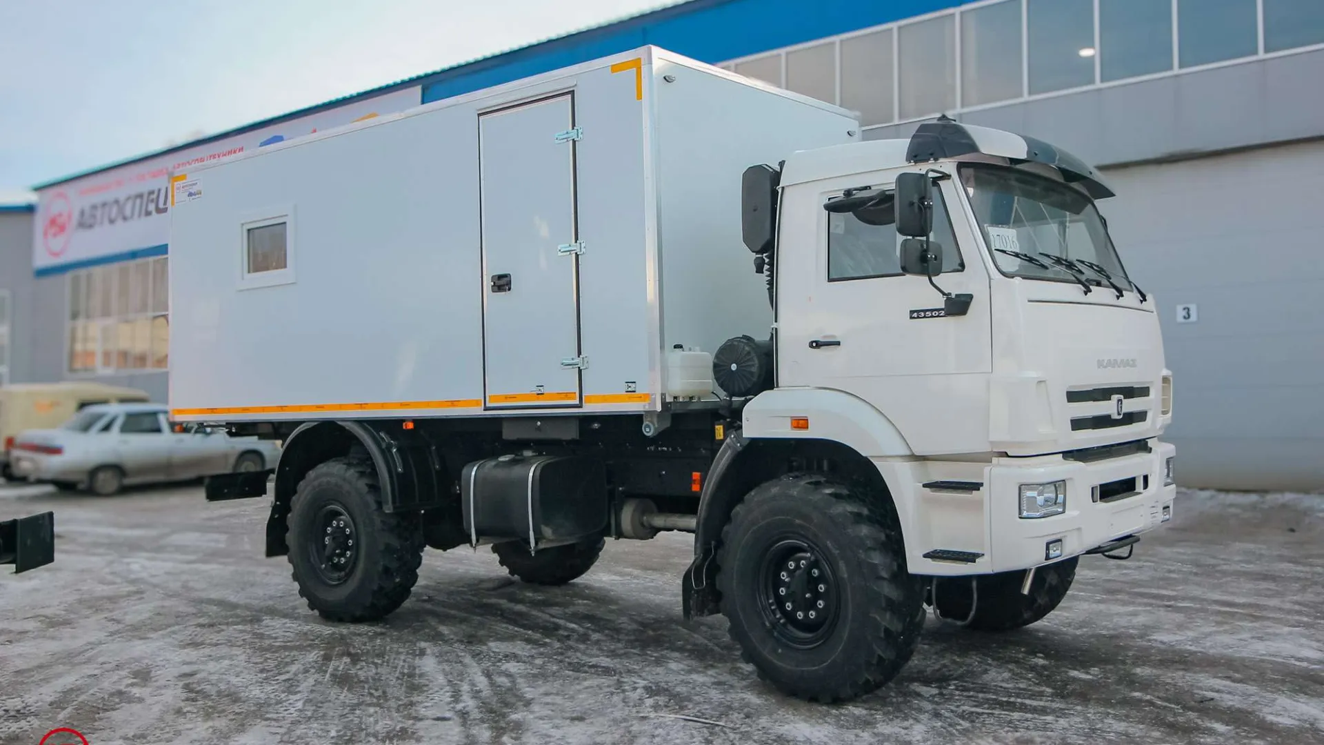 Передвижная столовая (12 мест) на шасси Камаз 43502-66 0