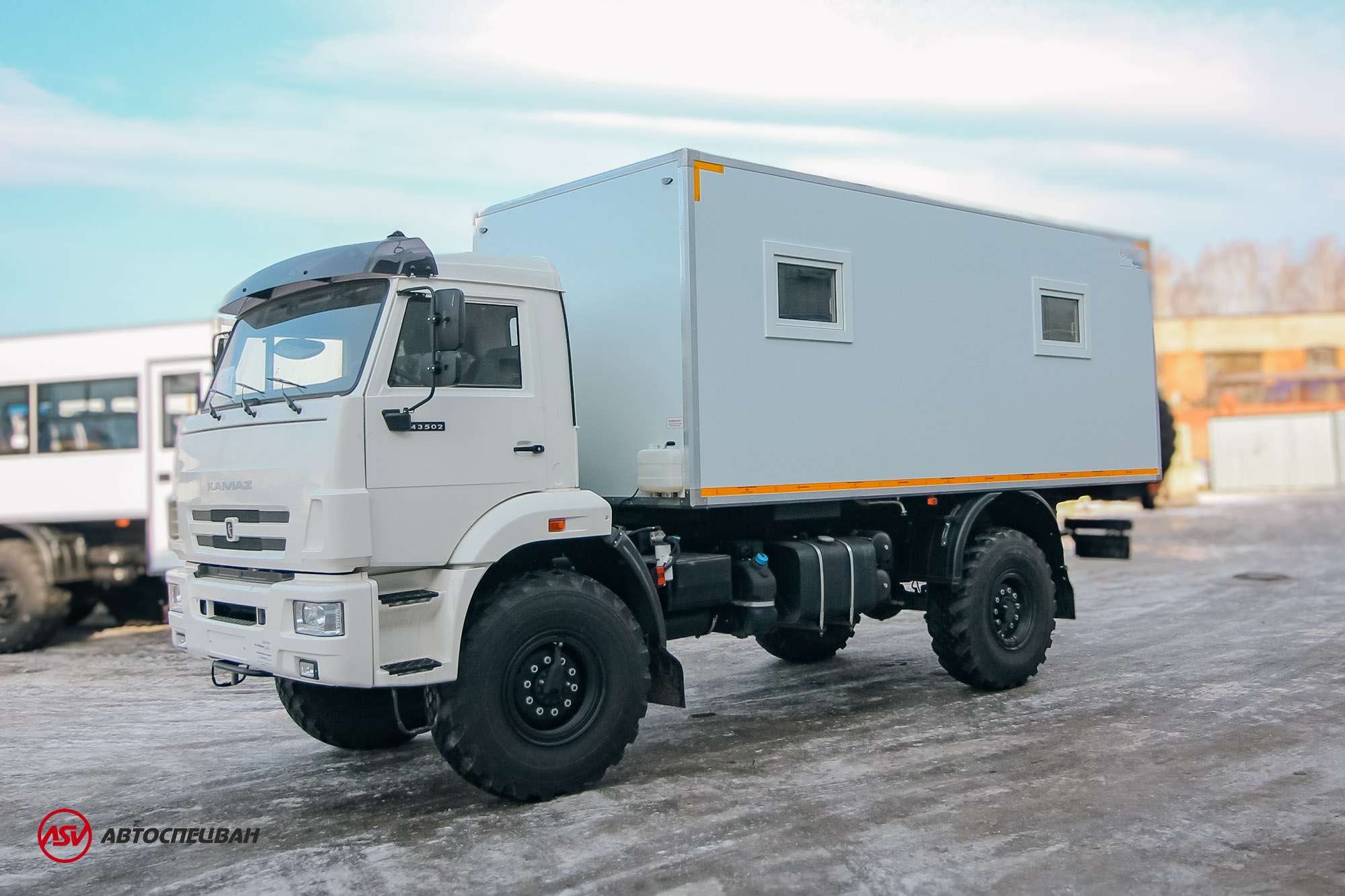 Передвижная столовая (12 мест) на шасси Камаз 43502-66 1