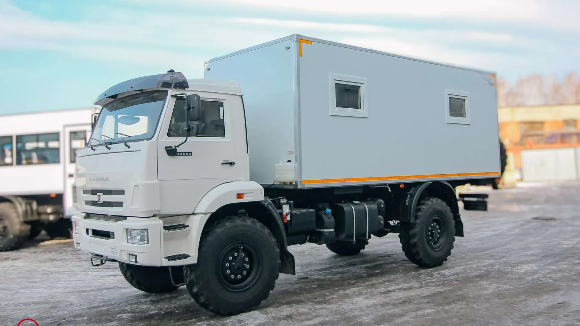 Передвижная столовая (12 мест) на шасси Камаз 43502-66 1
