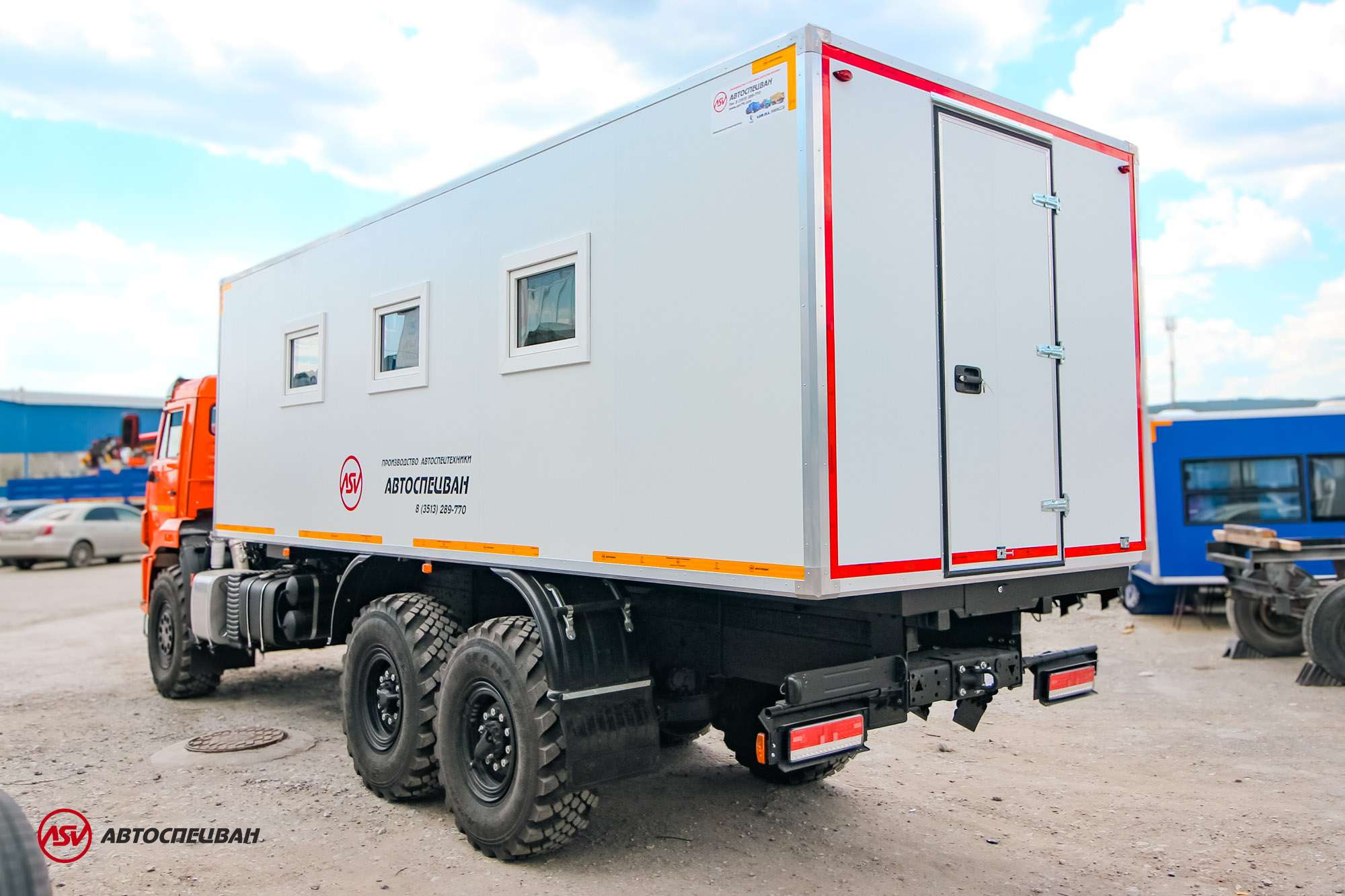 Передвижная столовая (16 мест) на шасси КамАЗ 43118-50 1