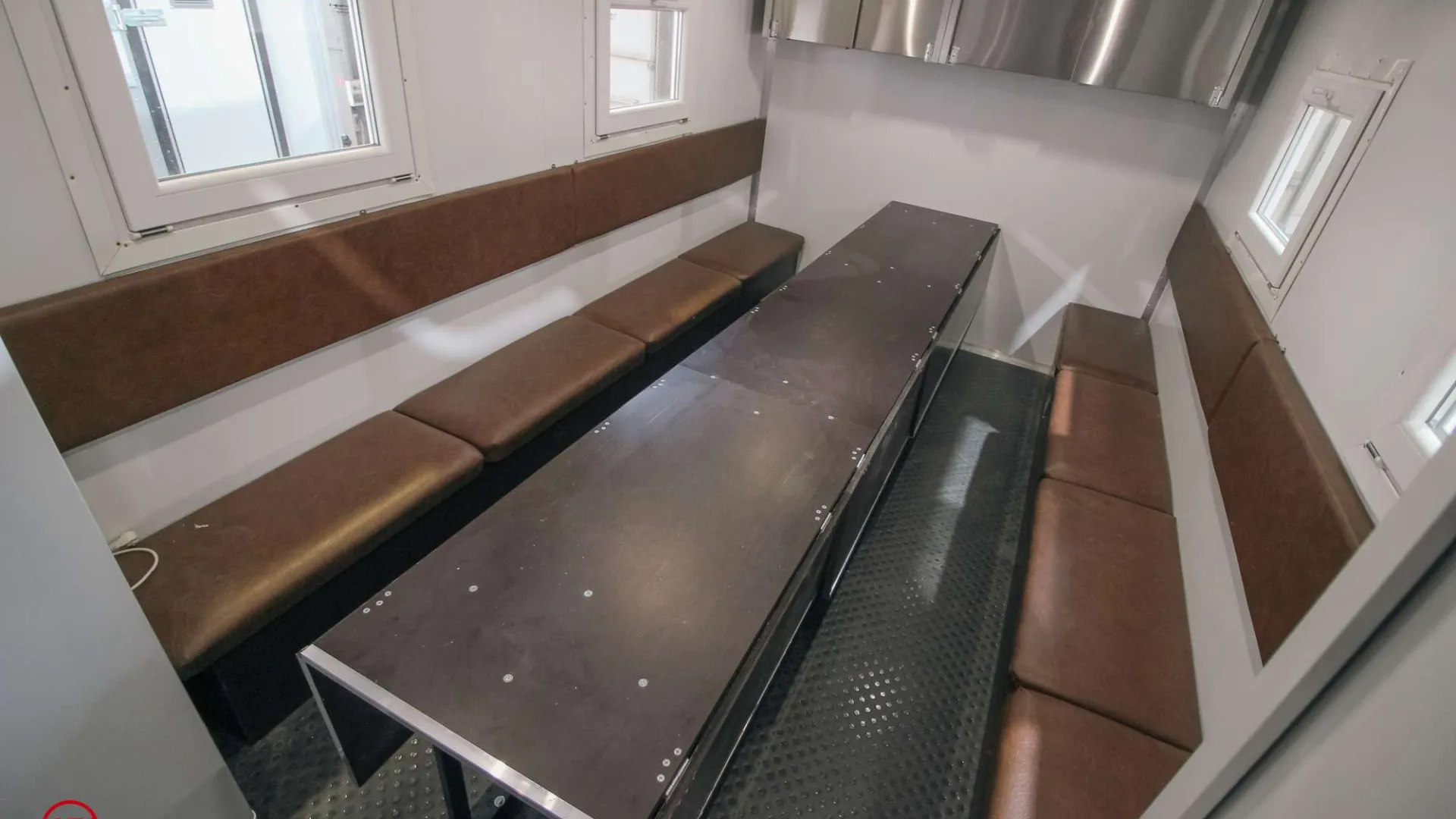 Передвижная столовая (16 мест) на шасси КамАЗ 43118-3027-50 2