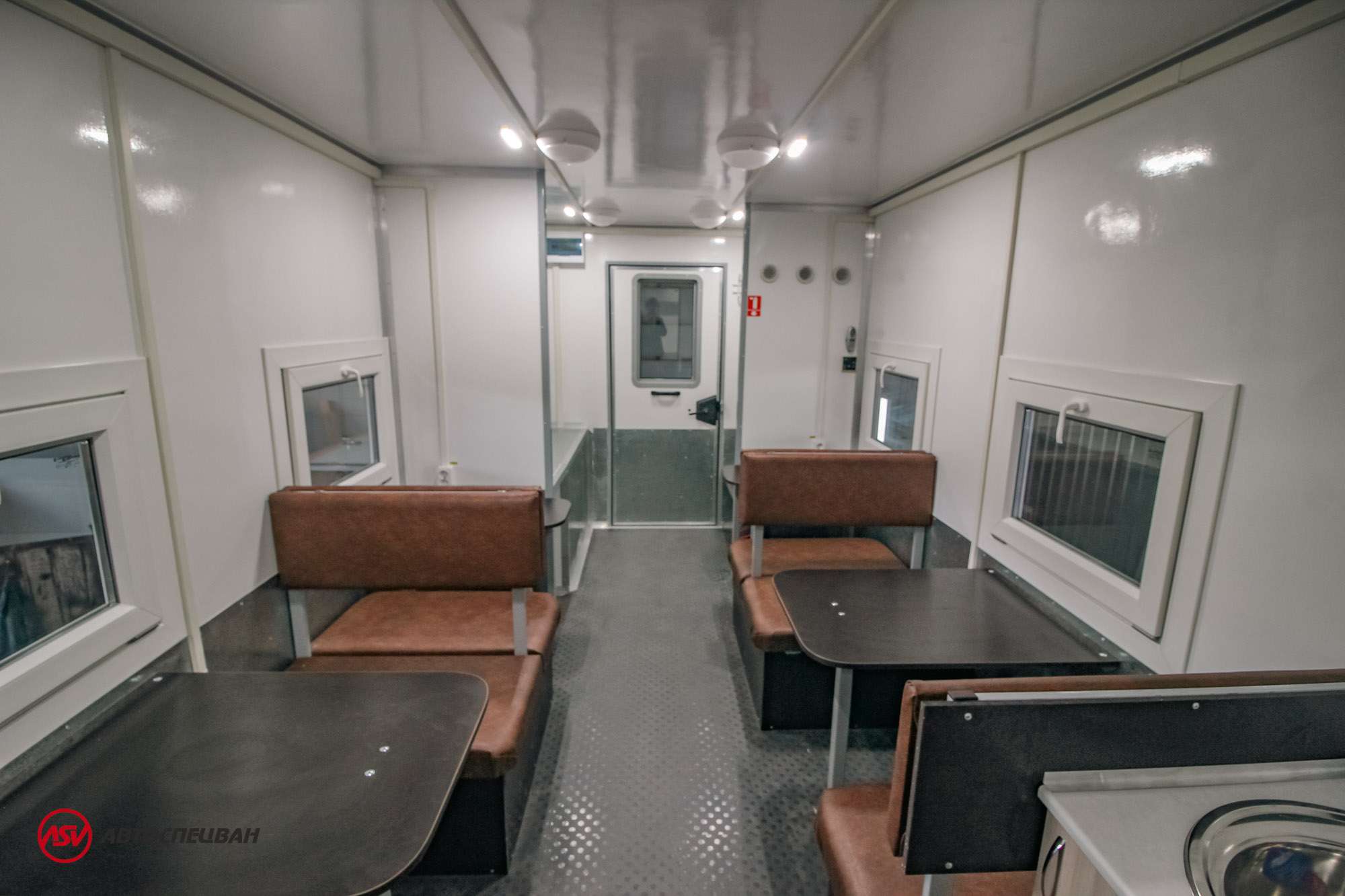 Передвижная столовая (14 мест) на шасси КамАЗ 43118-3027-50 9