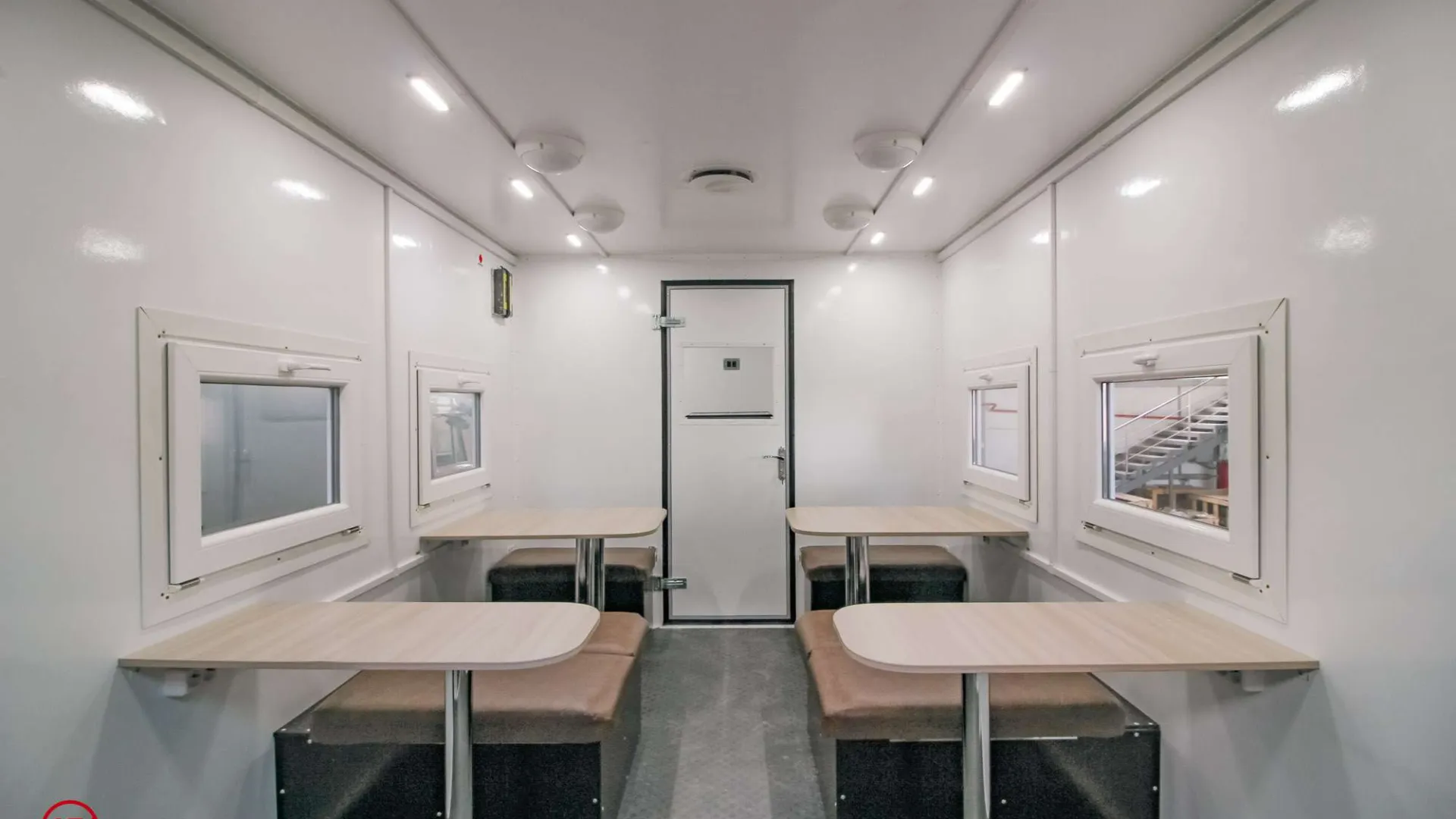 Передвижная столовая (12 мест) на шасси КАМАЗ 43118-3078-50 4