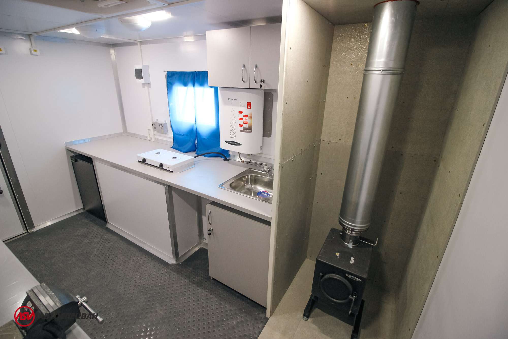 Транспортно-бытовой автомобиль ТБМ Урал NEXT 4320-6952-72(Е5)(2 отсека) 8