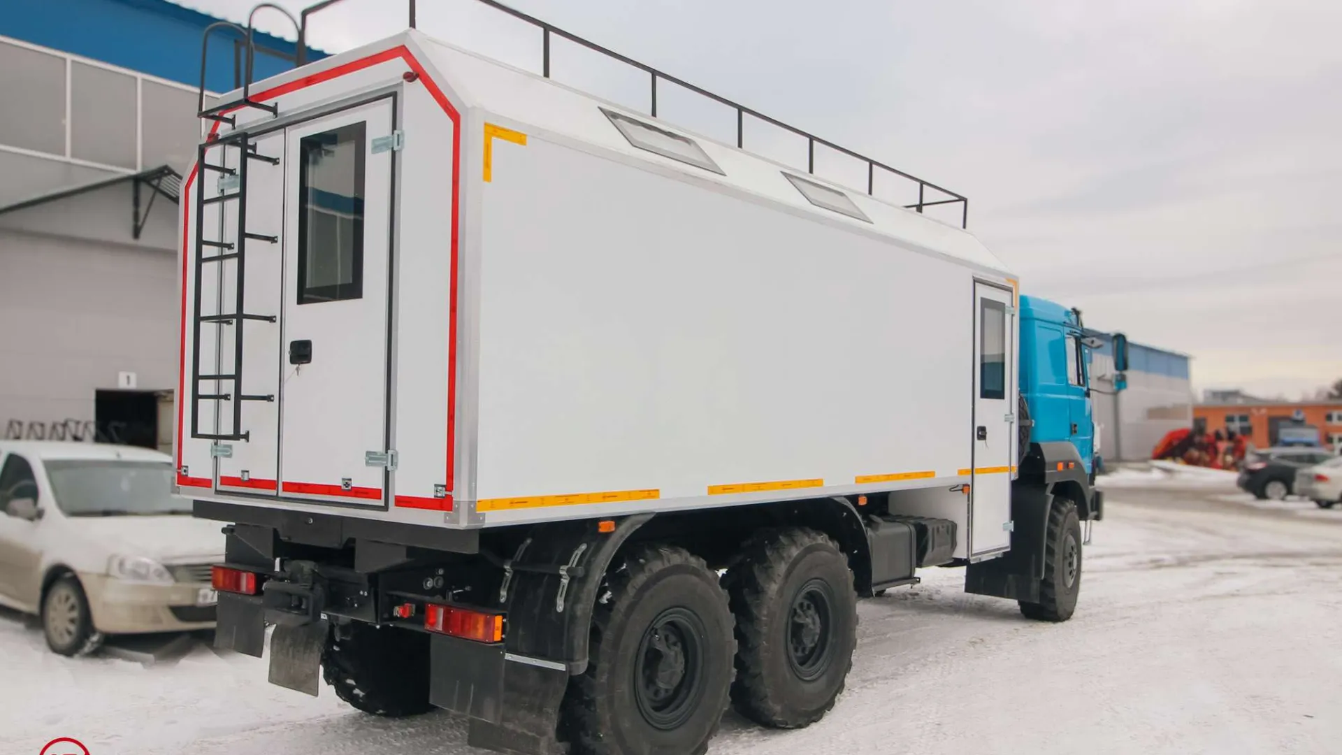 Транспортно-бытовой автомобиль ТБМ Урал 4320-4972-80Е5 2