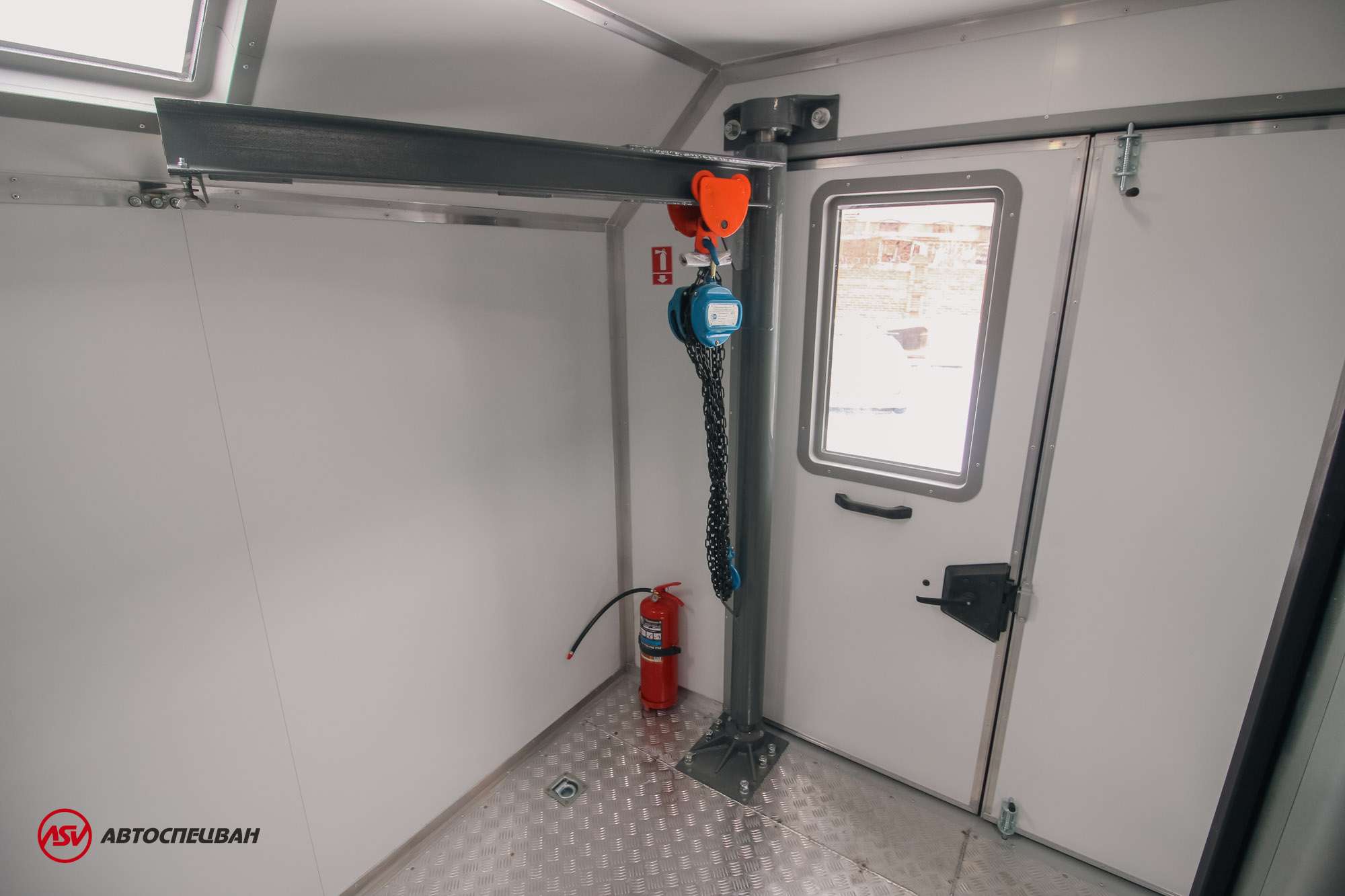 Транспортно-бытовой автомобиль ТБМ Урал 4320-4972-80Е5 11