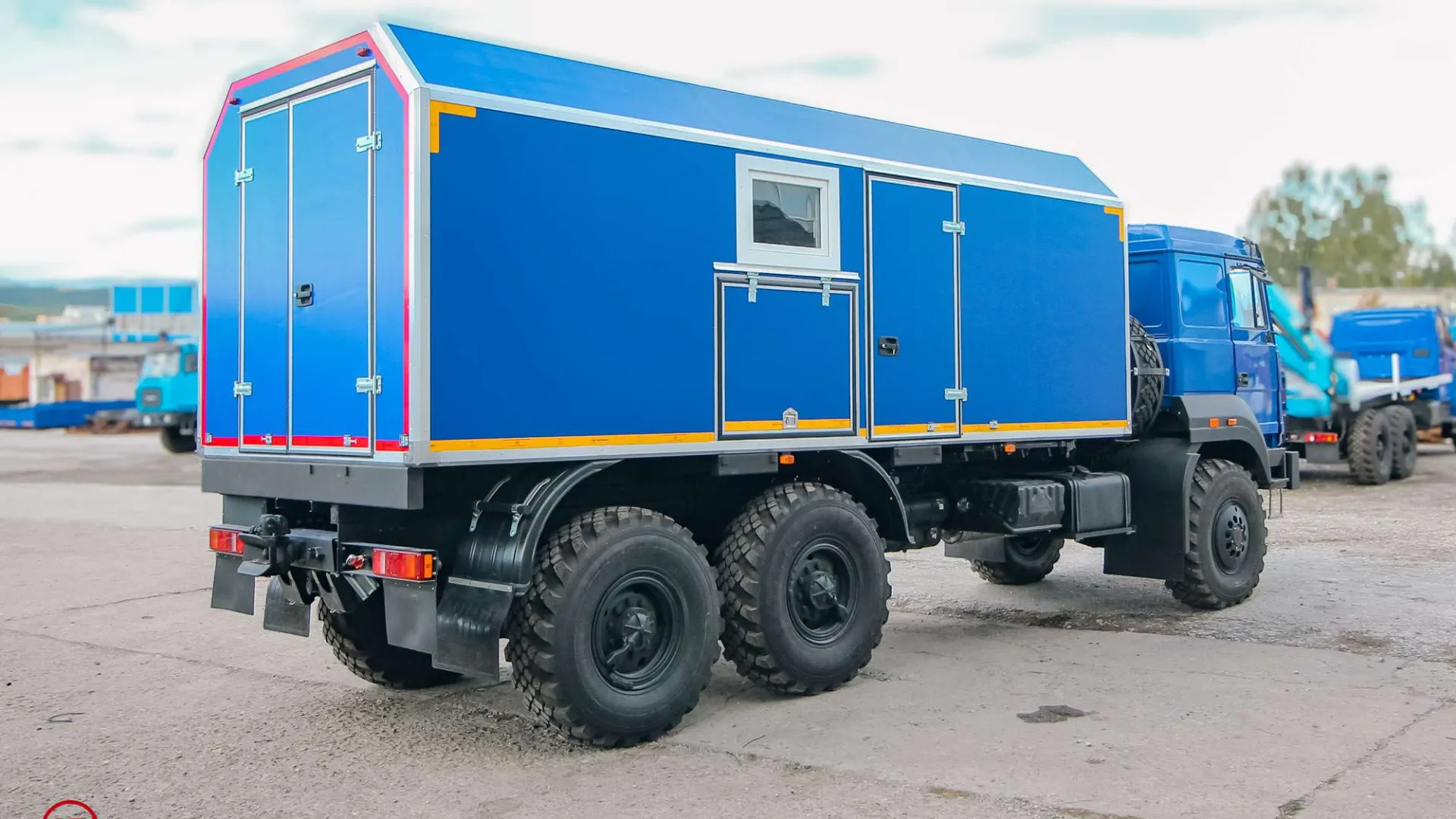 Транспортно-бытовой автомобиль ТБМ Урал 4320-4972-80 1