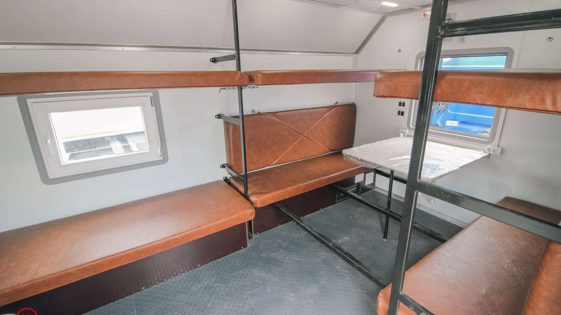 Транспортно-бытовой автомобиль ТБМ Урал 4320-4972-80 9