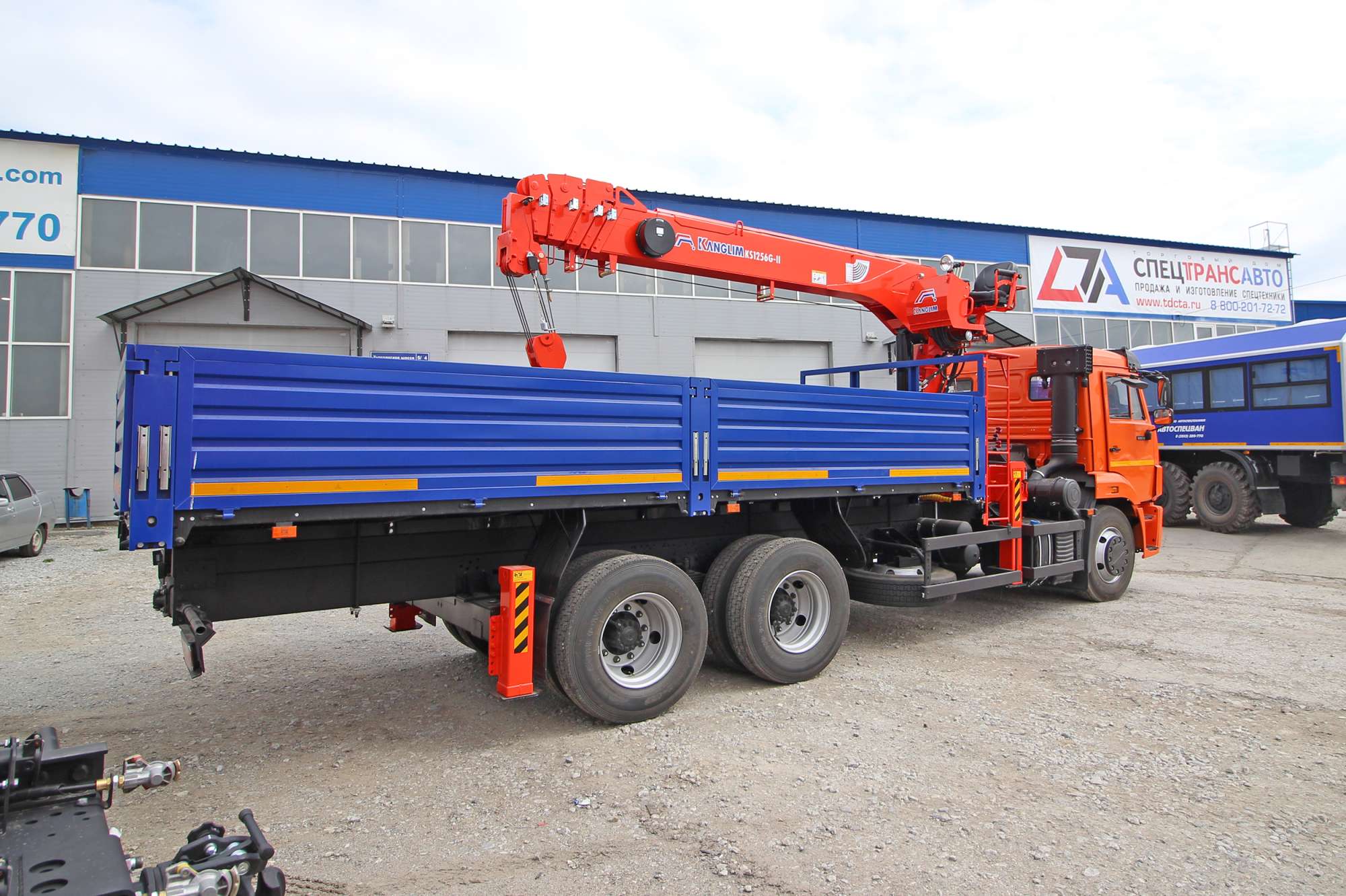 Бортовой КАМАЗ 65115-3094-48 с КМУ Kanglim KS-1256 2
