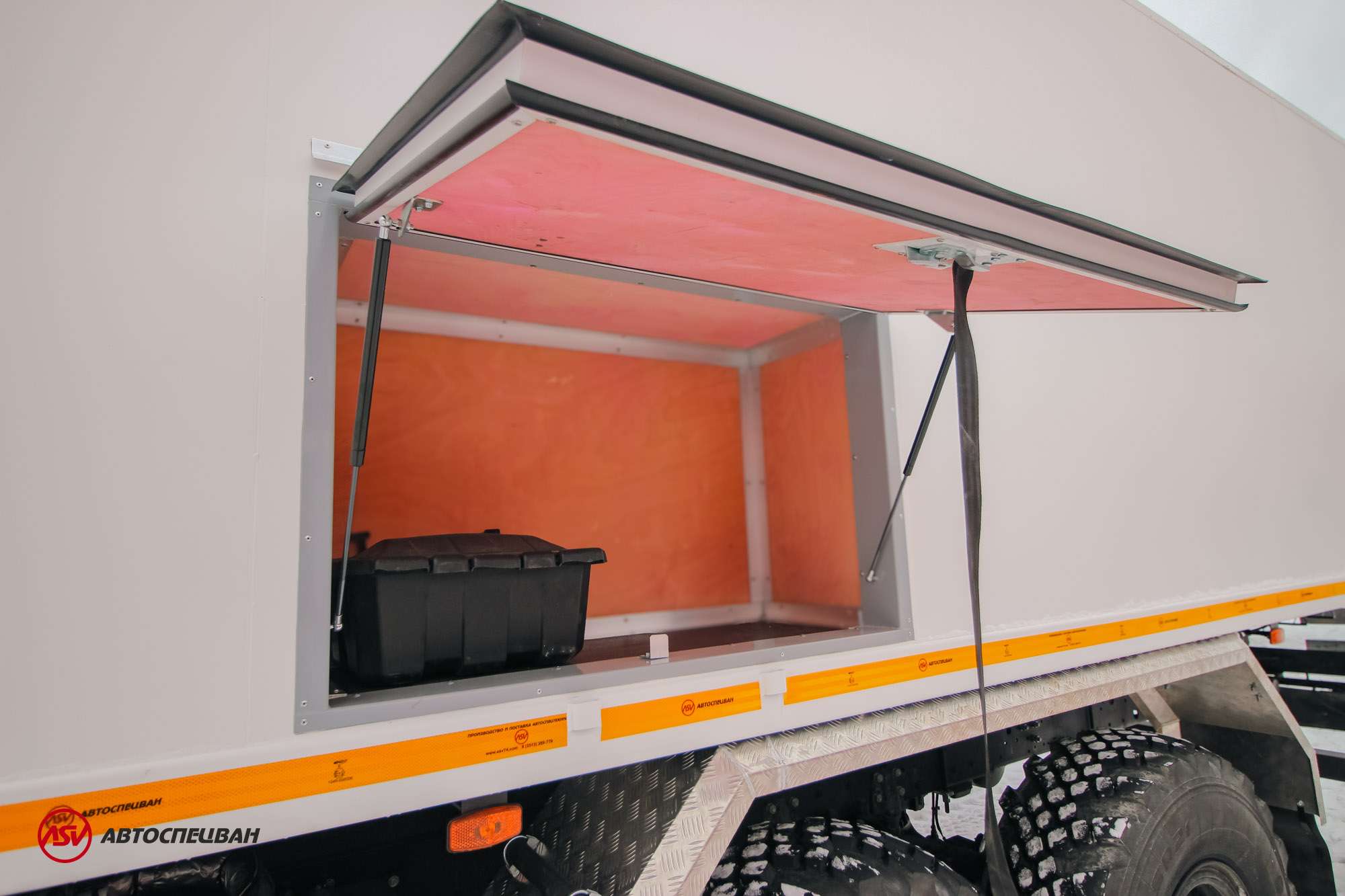 Автомобиль для перевозки взрывчатых веществ (EX/III). КамАЗ 43118-50. 4