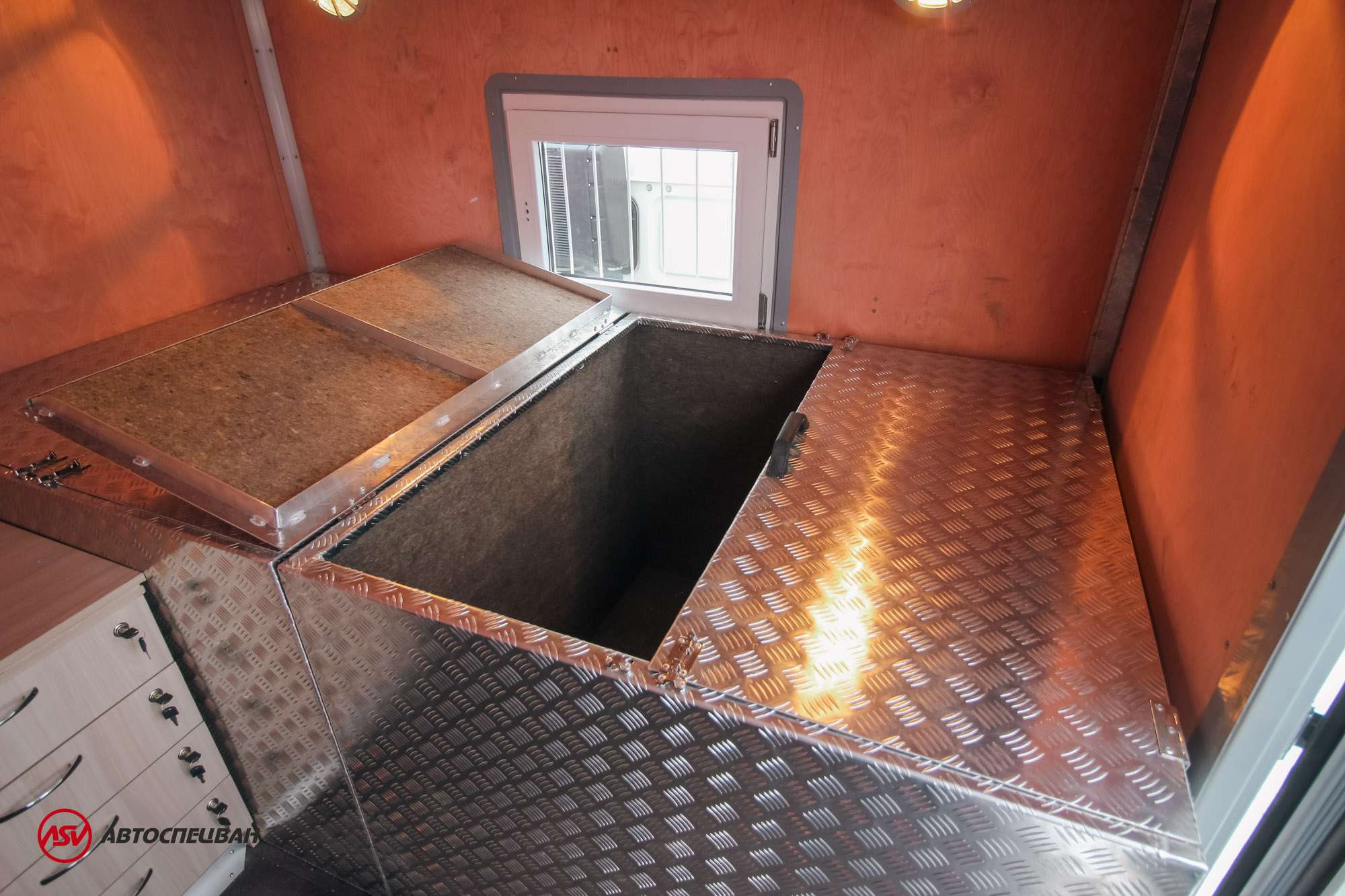 Автомобиль для перевозки взрывчатых веществ (EX/III). КамАЗ 43118-50. 5