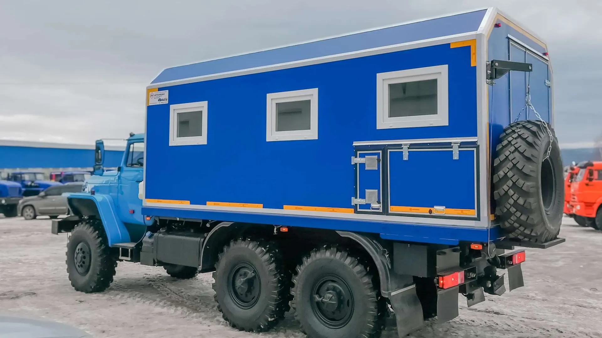 Транспортно-бытовой автомобиль ТБМ Урал 4320-1112-61 4