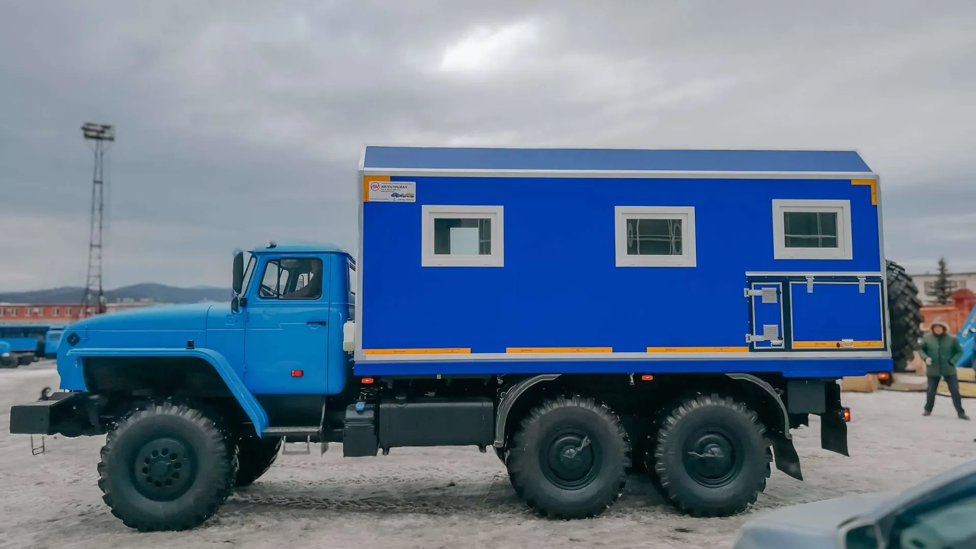 Транспортно-бытовой автомобиль ТБМ Урал 4320-1112-61 5