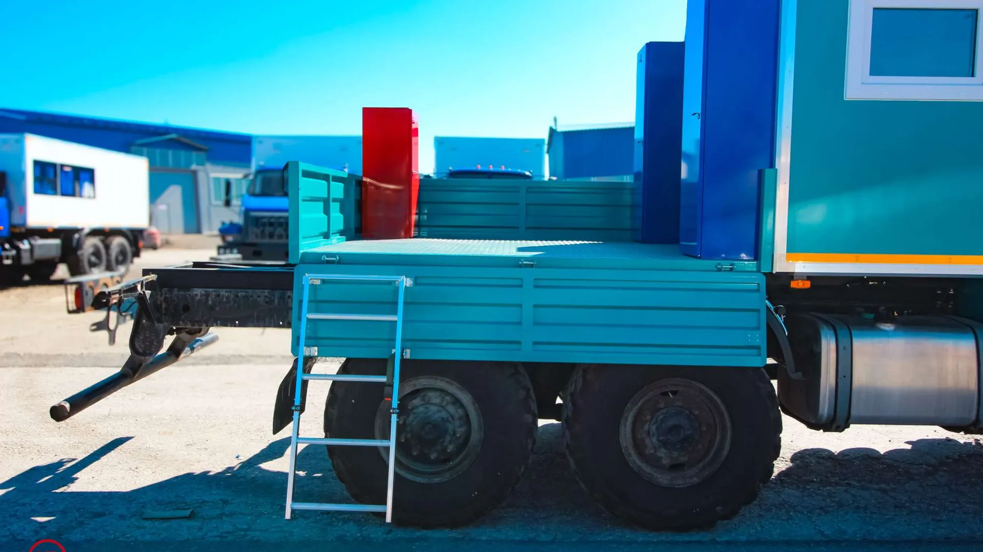 Грузопассажирский автомобиль на шасси MAN TGS 33.430 6x6 BBS c КМУ ИМ-95 2